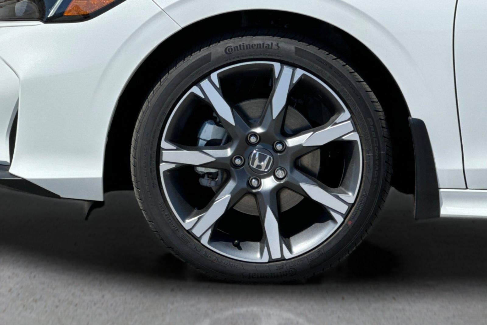 New 2026 Platinum White Pearl Honda Sport Touring image 32