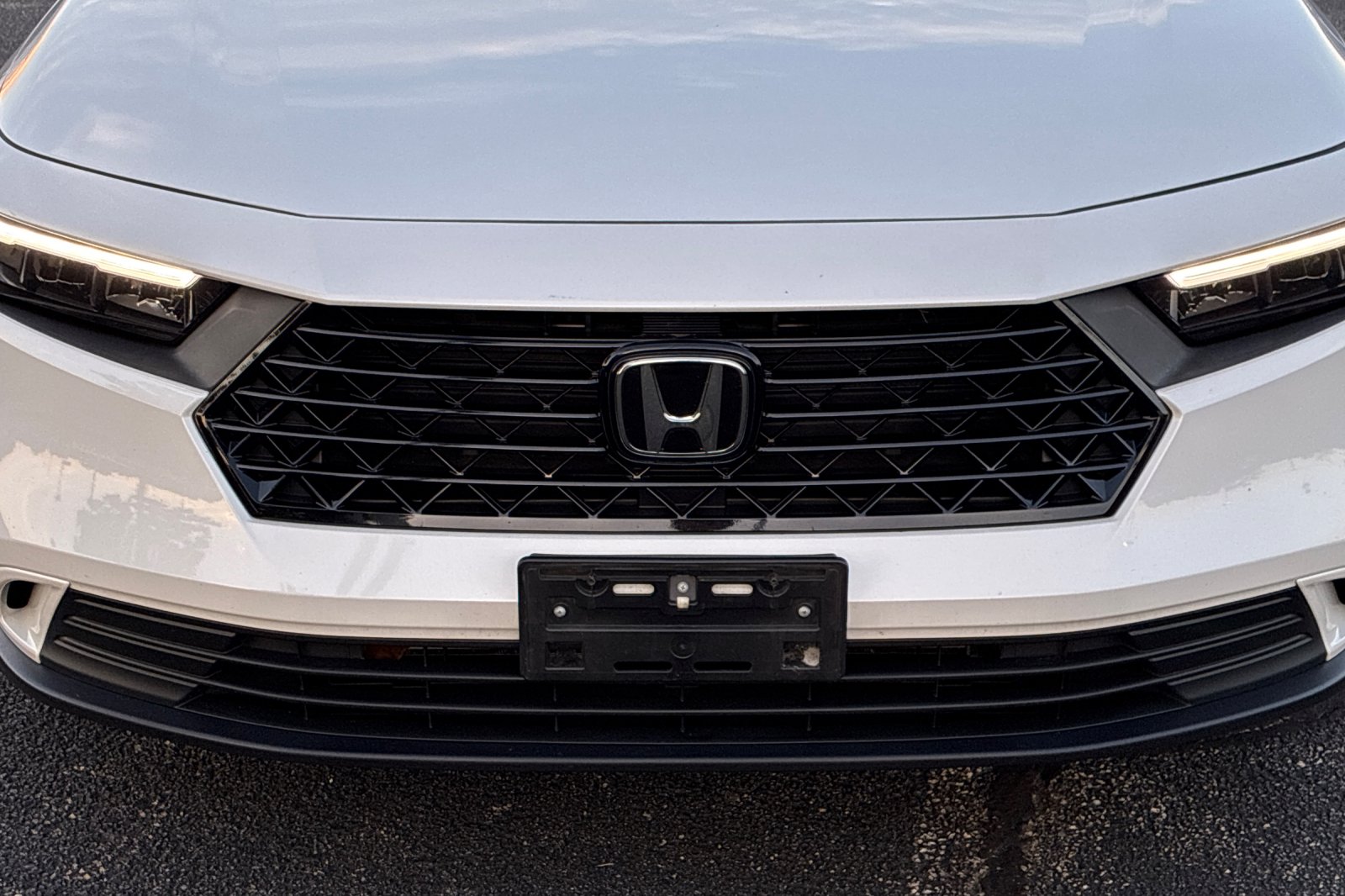 Used 2023 Platinum White Pearl Honda EX image 42