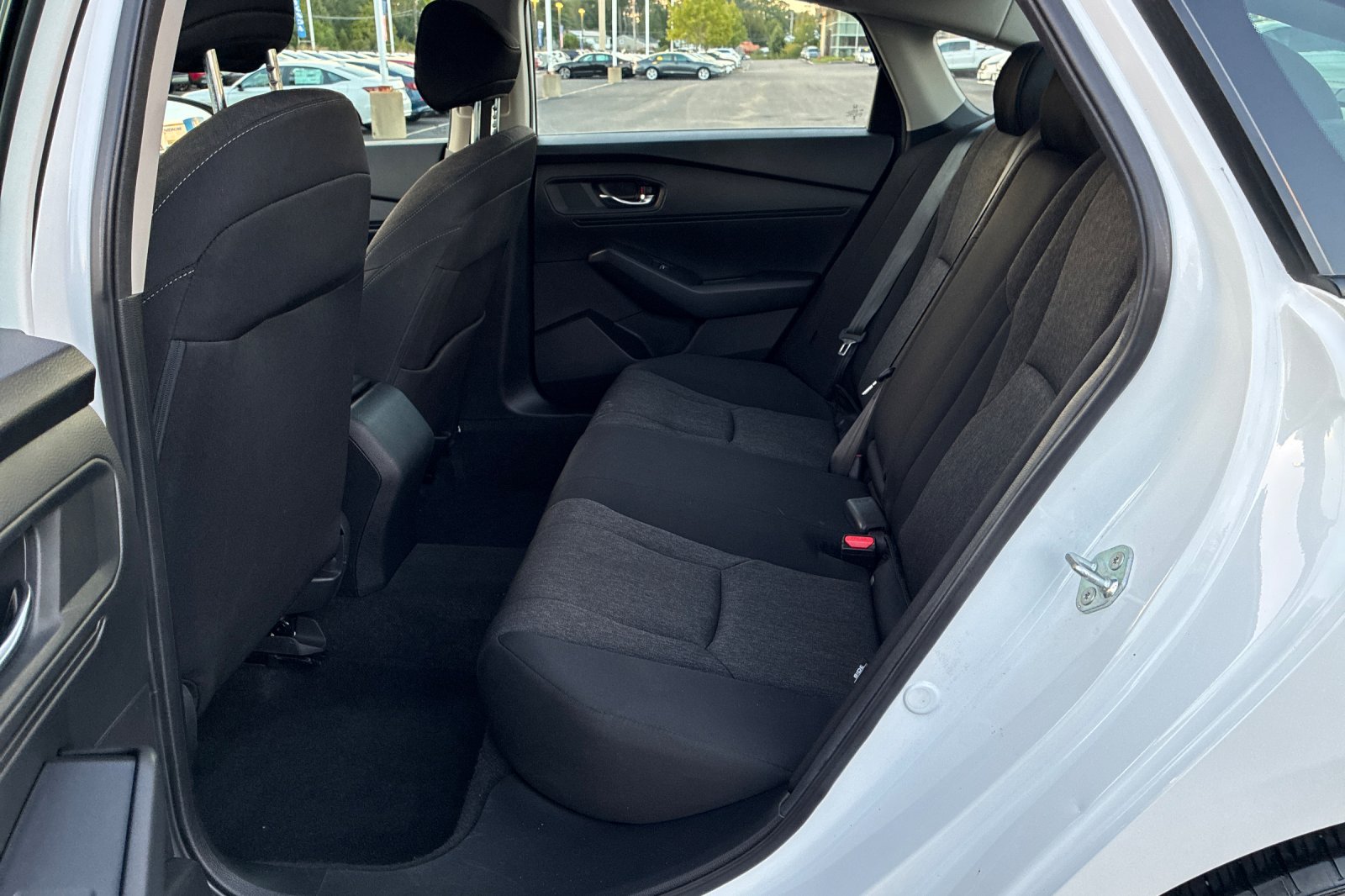 Used 2023 Platinum White Pearl Honda EX image 15
