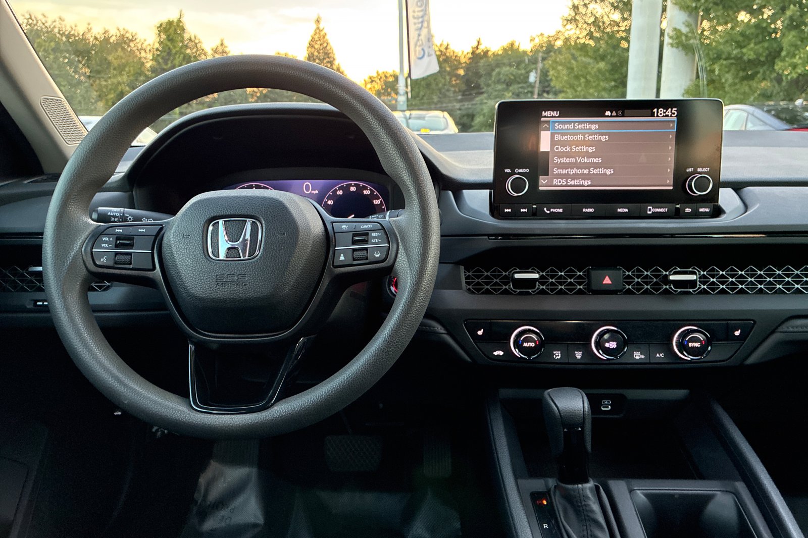 Used 2023 Platinum White Pearl Honda EX image 17