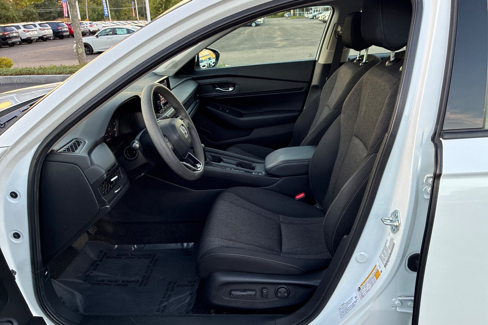 Used 2023 Platinum White Pearl Honda EX image 11
