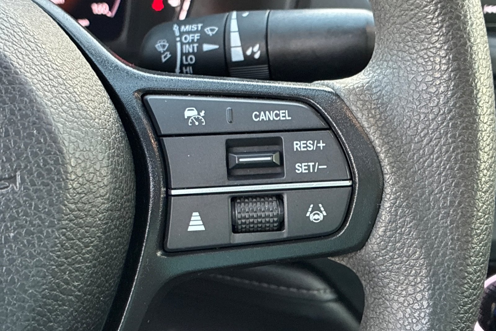 Used 2023 Platinum White Pearl Honda EX image 32