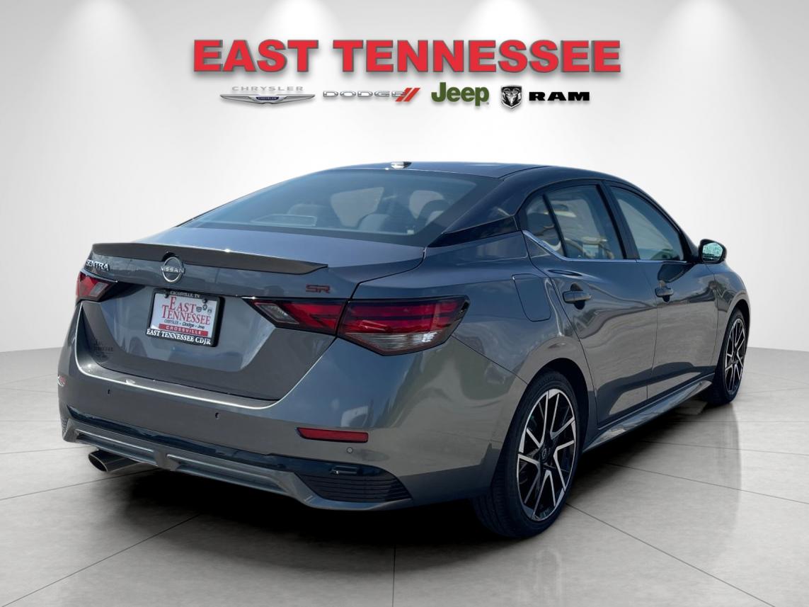 Used 2025 Gray Nissan SR image 3