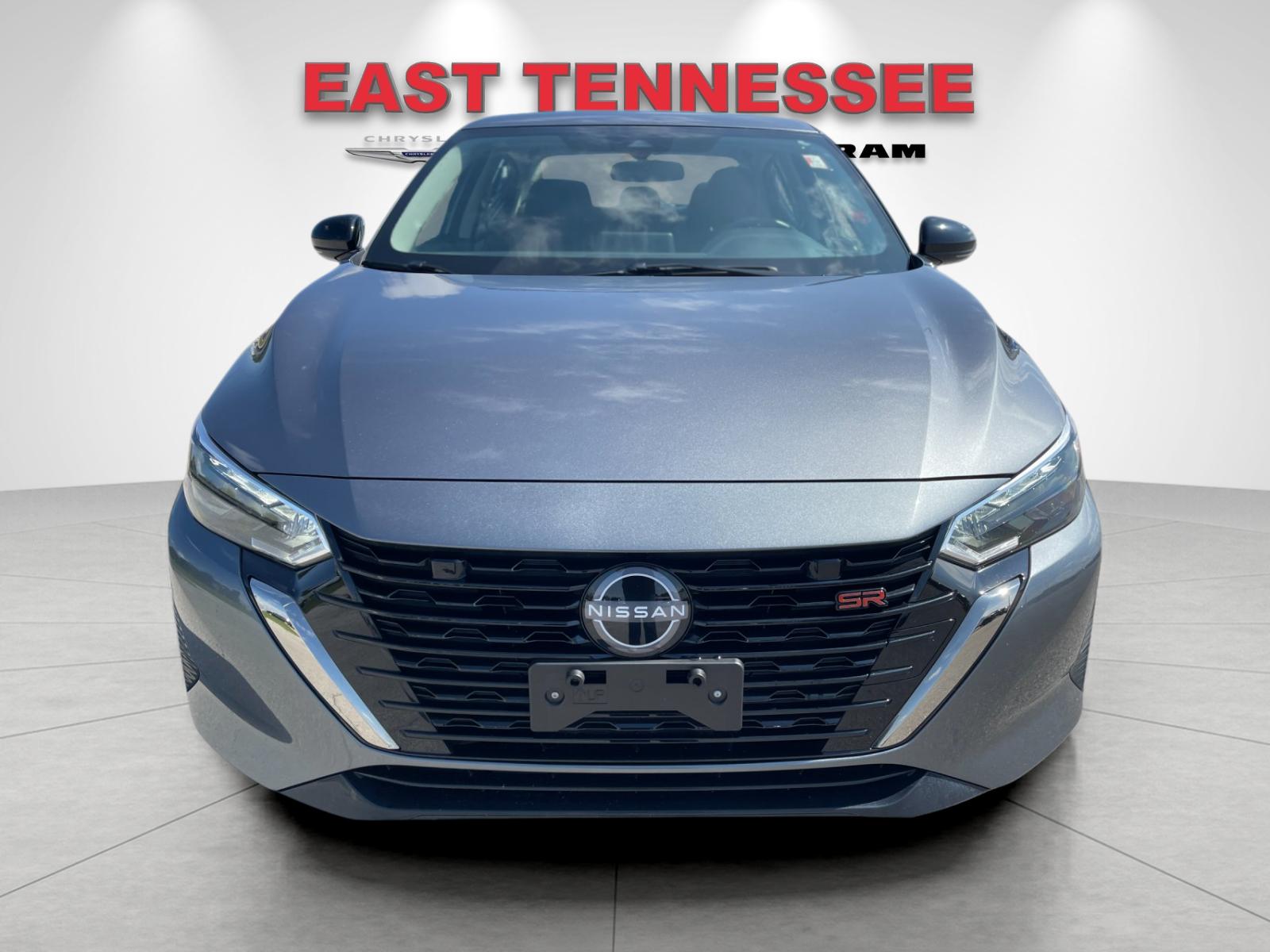 Used 2025 Gray Nissan SR image 9
