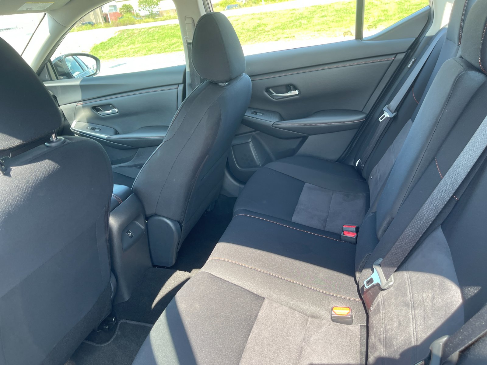 Used 2025 Gray Nissan SR image 13