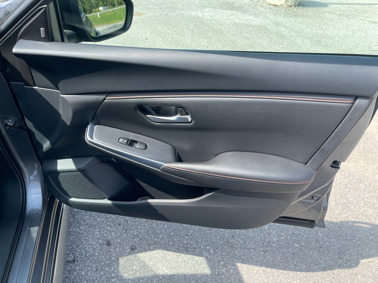 Used 2025 Gray Nissan SR image 18