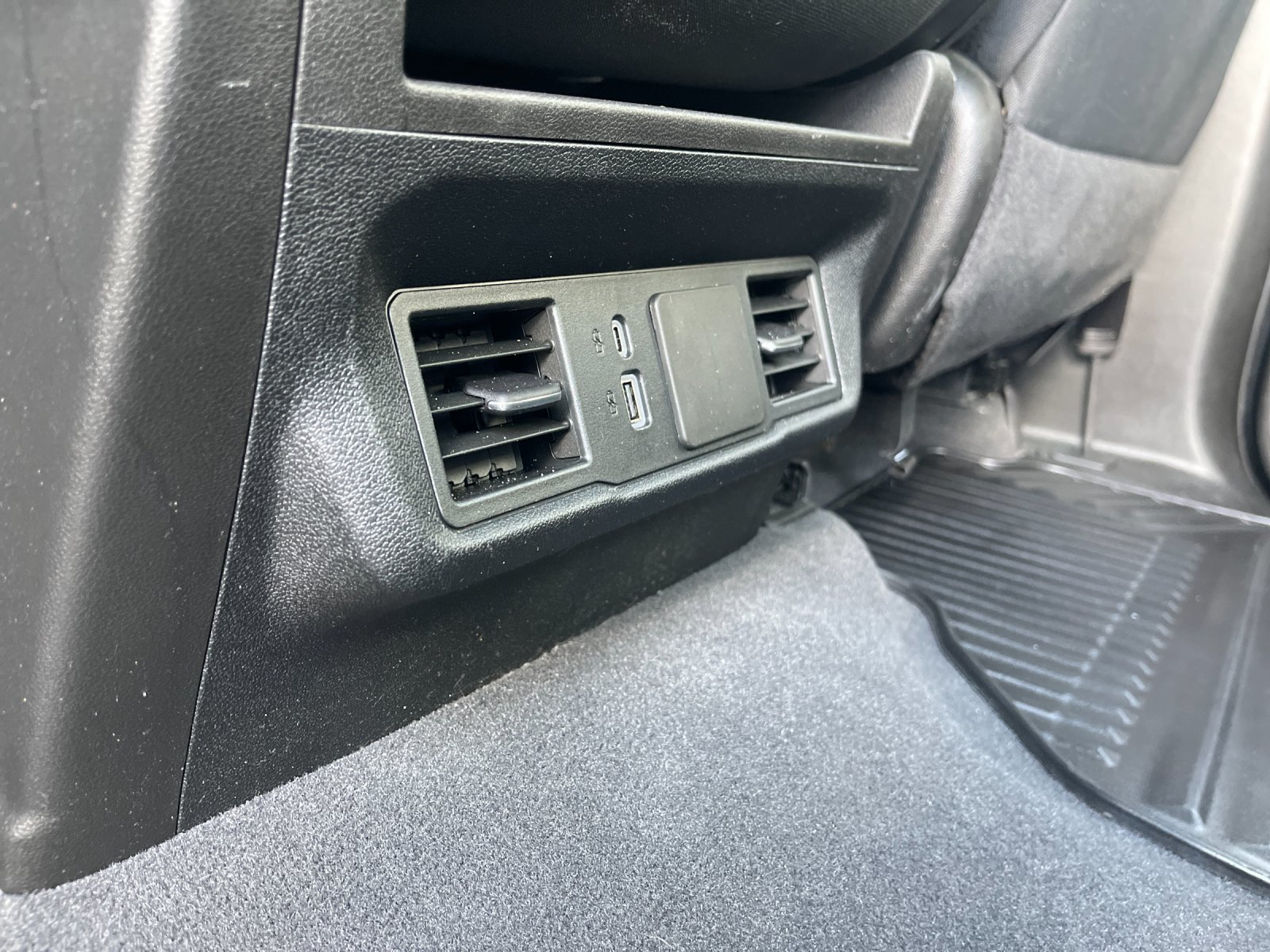 Used 2024 White Chevrolet Custom image 14