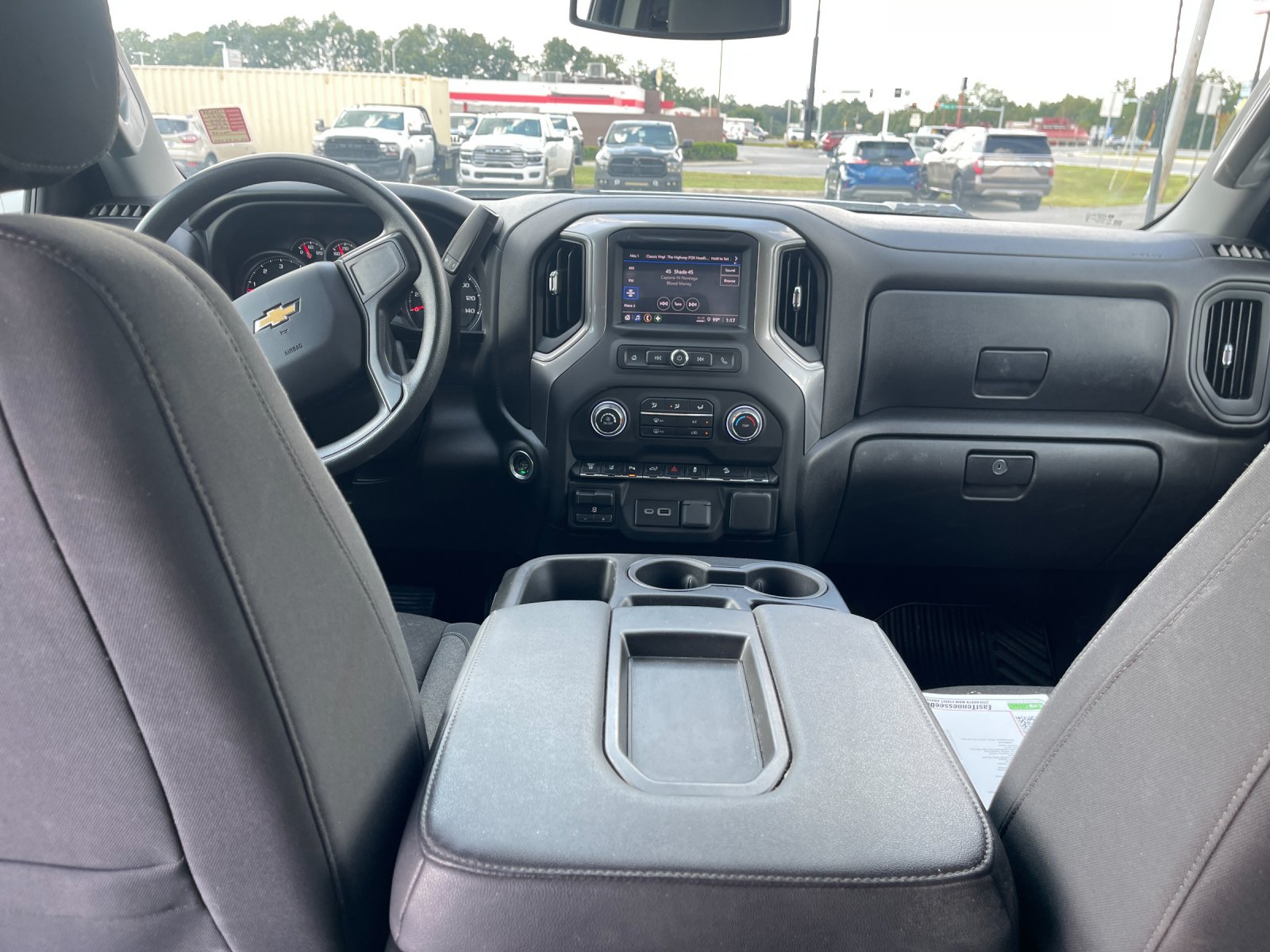 Used 2024 White Chevrolet Custom image 15