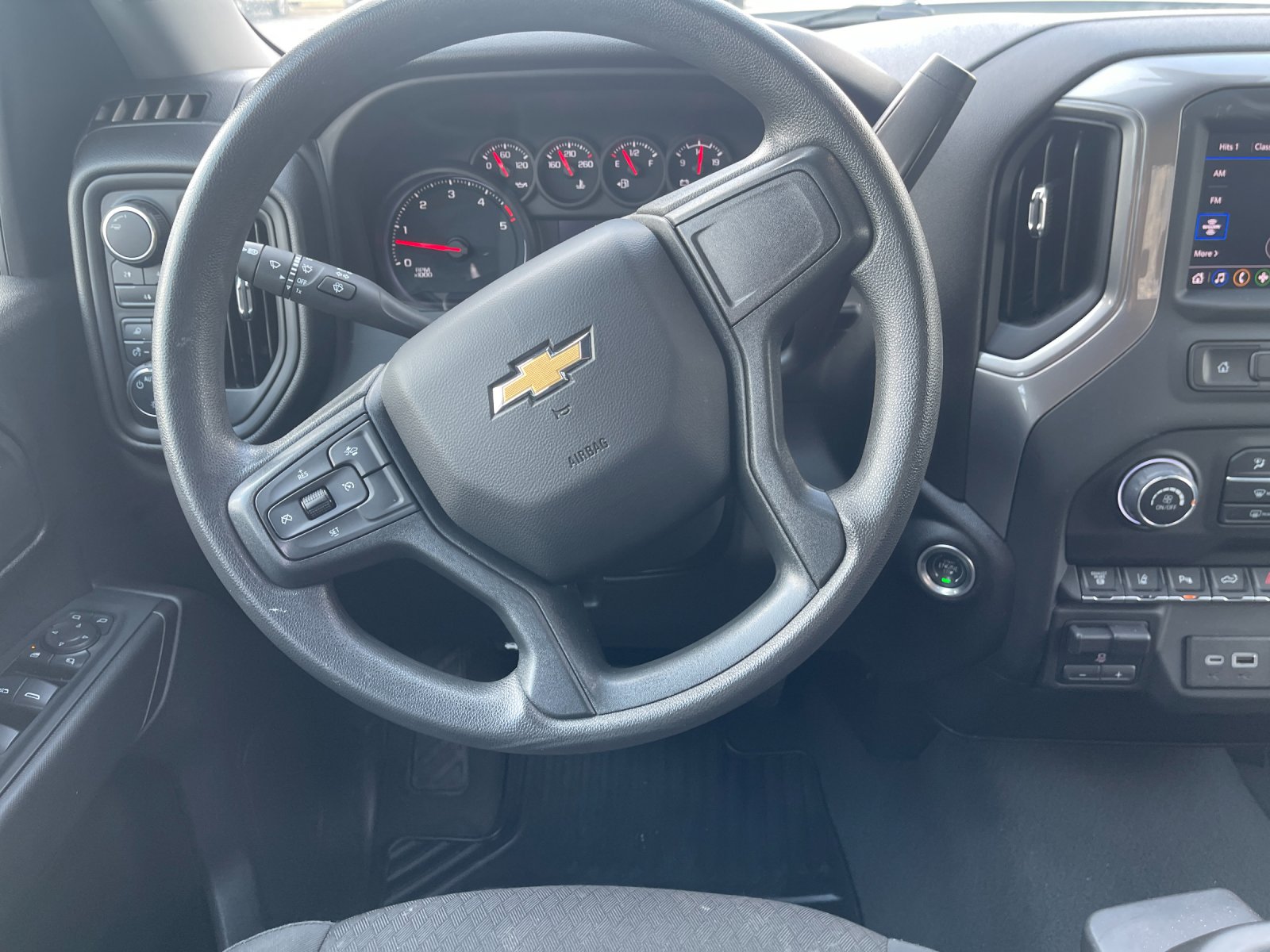 Used 2024 White Chevrolet Custom image 16