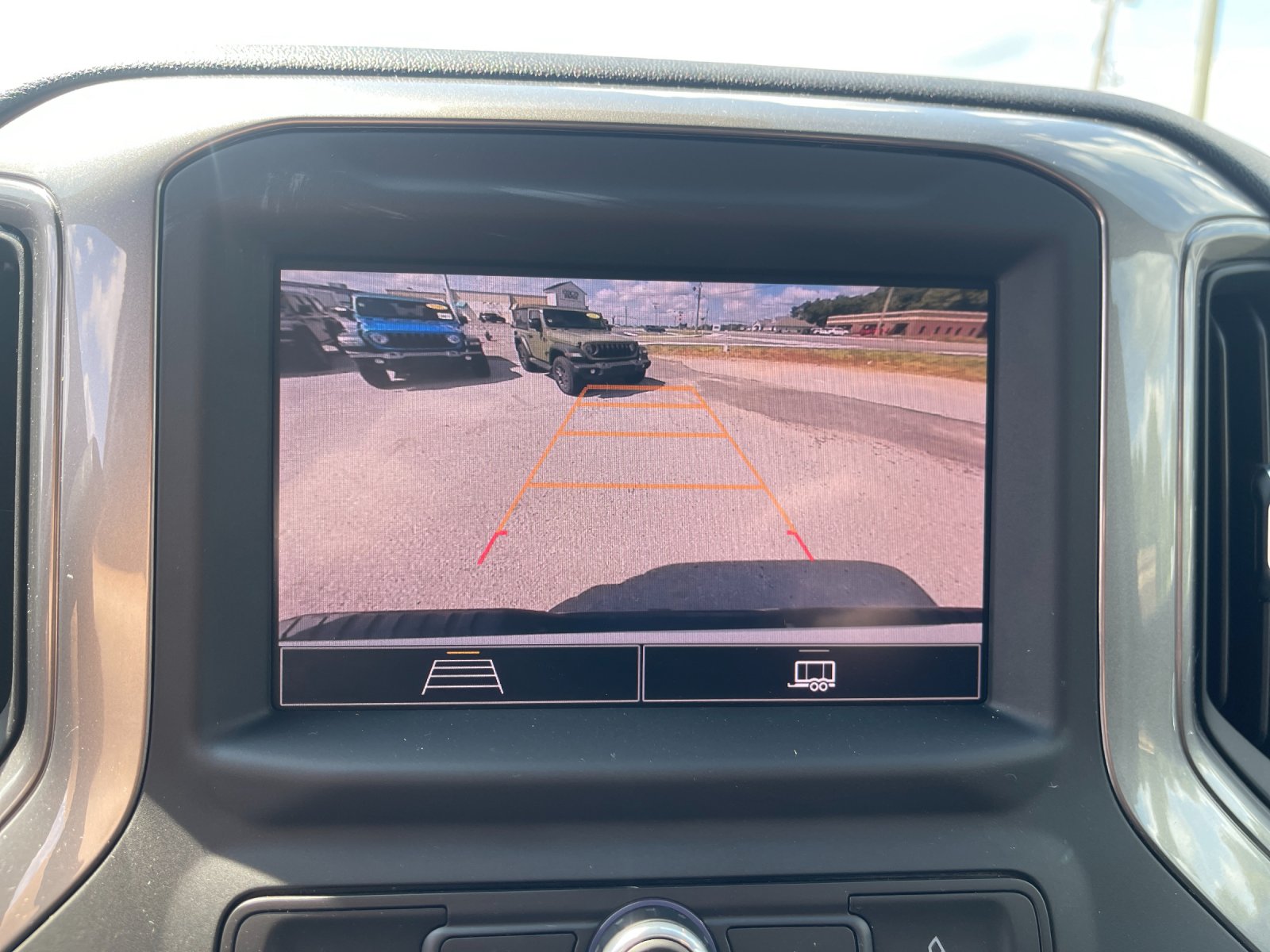 Used 2024 White Chevrolet Custom image 21
