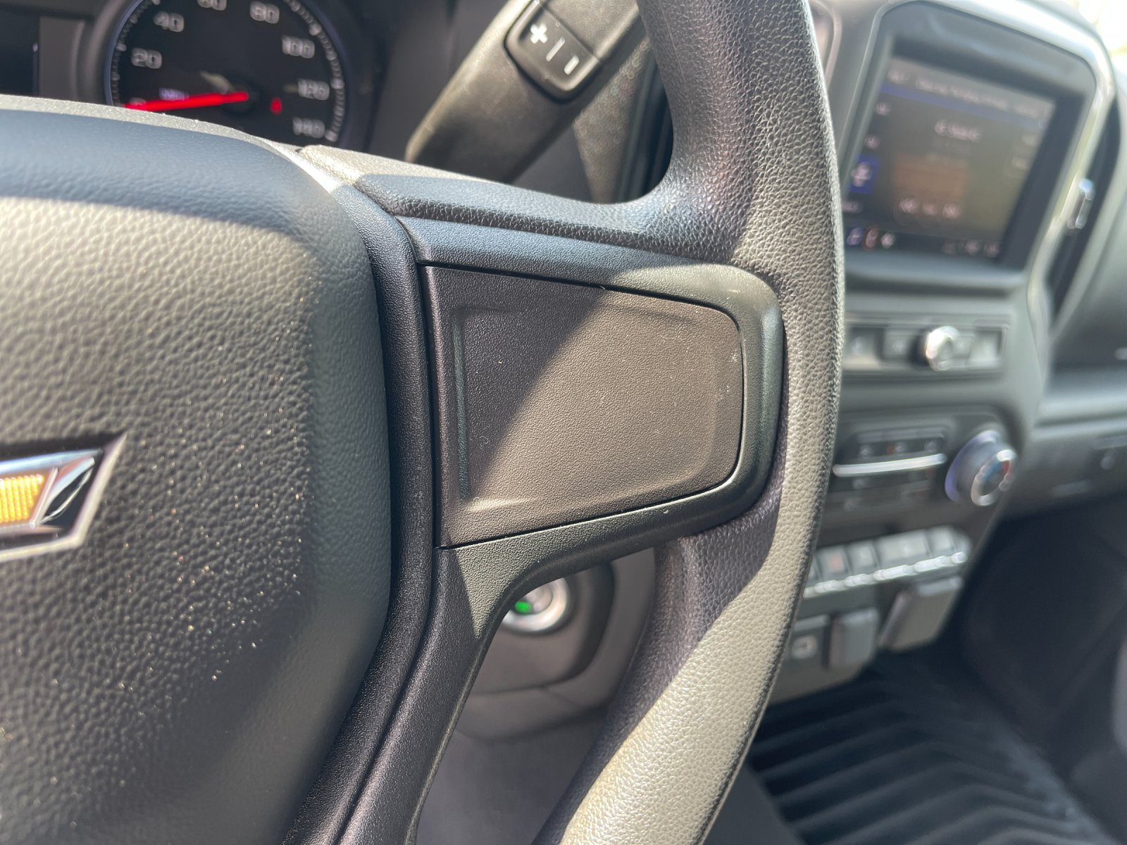 Used 2024 White Chevrolet Custom image 27