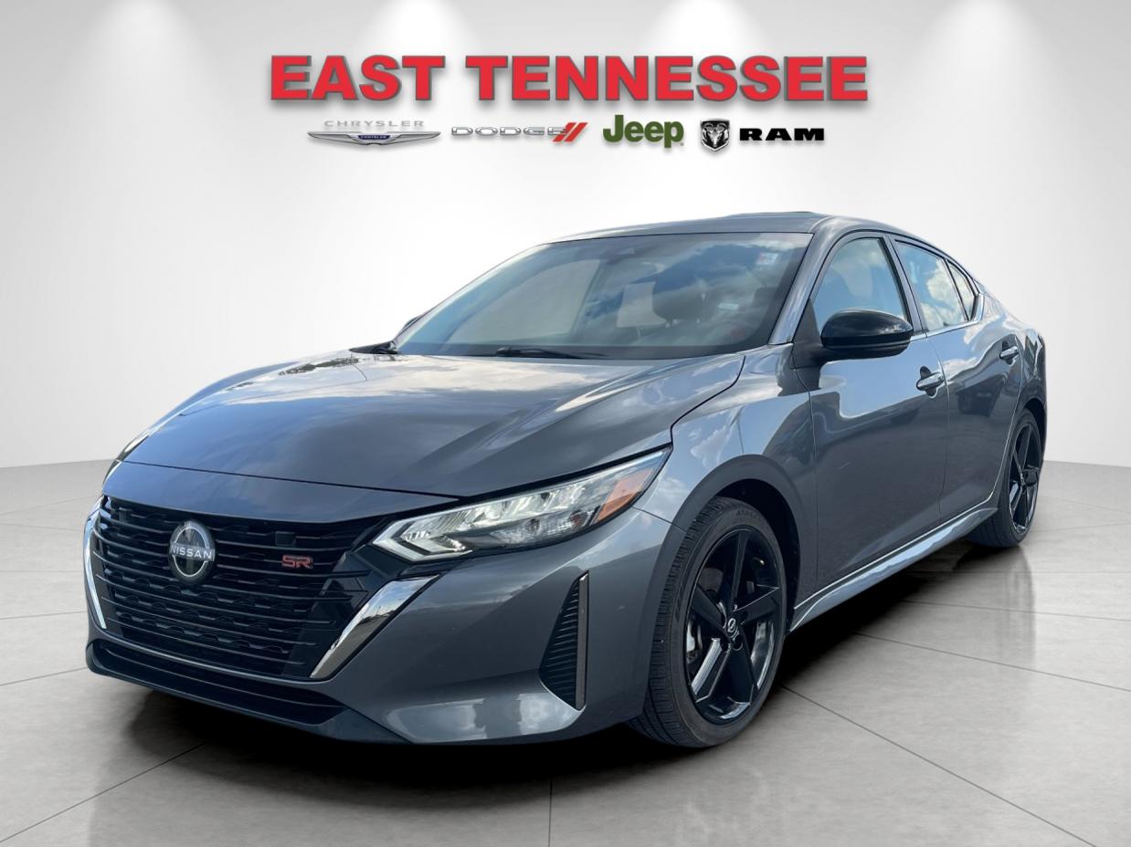 Used 2025 Gray Nissan SR image 7