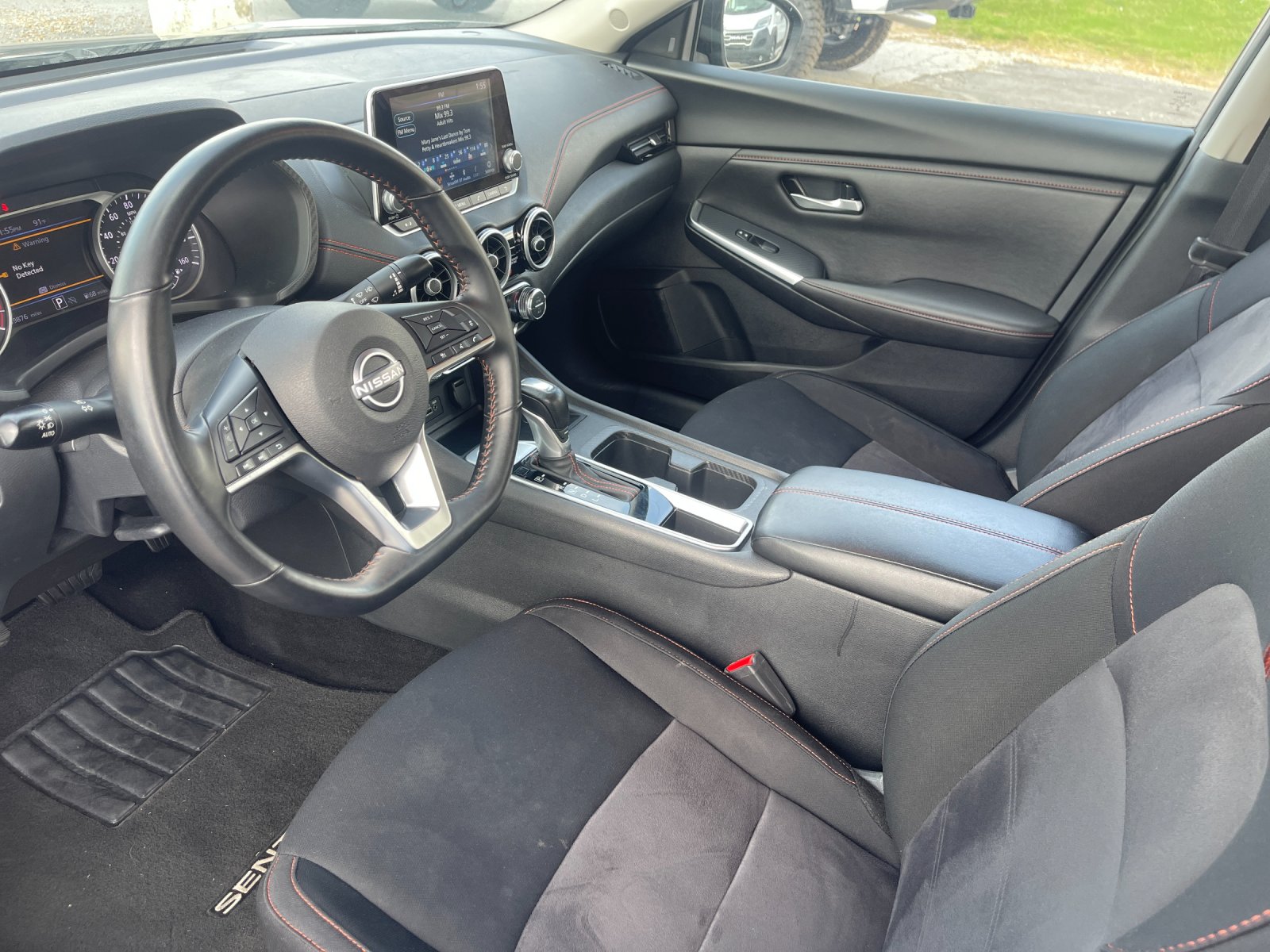 Used 2025 Gray Nissan SR image 10
