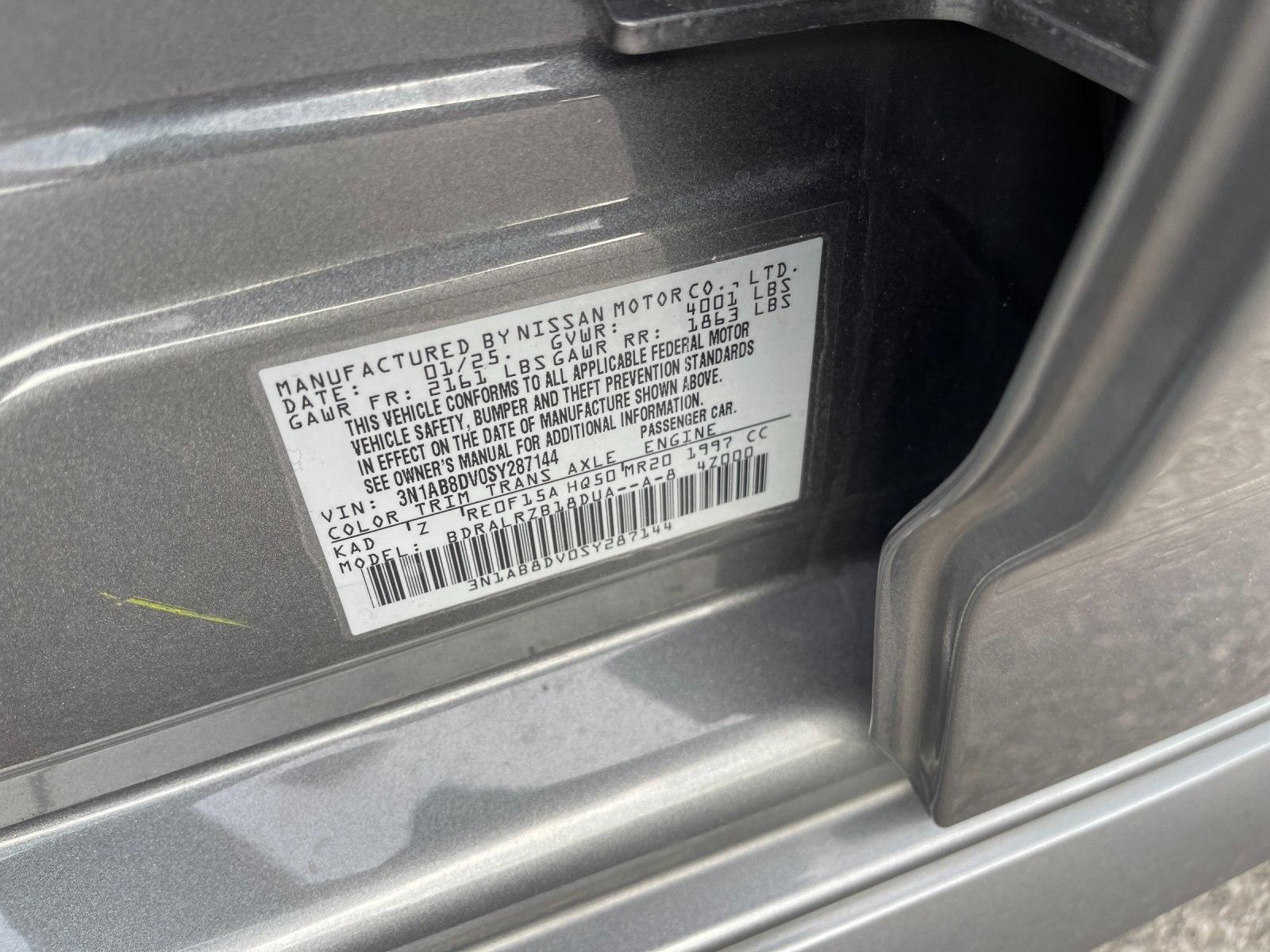 Used 2025 Gray Nissan SR image 31