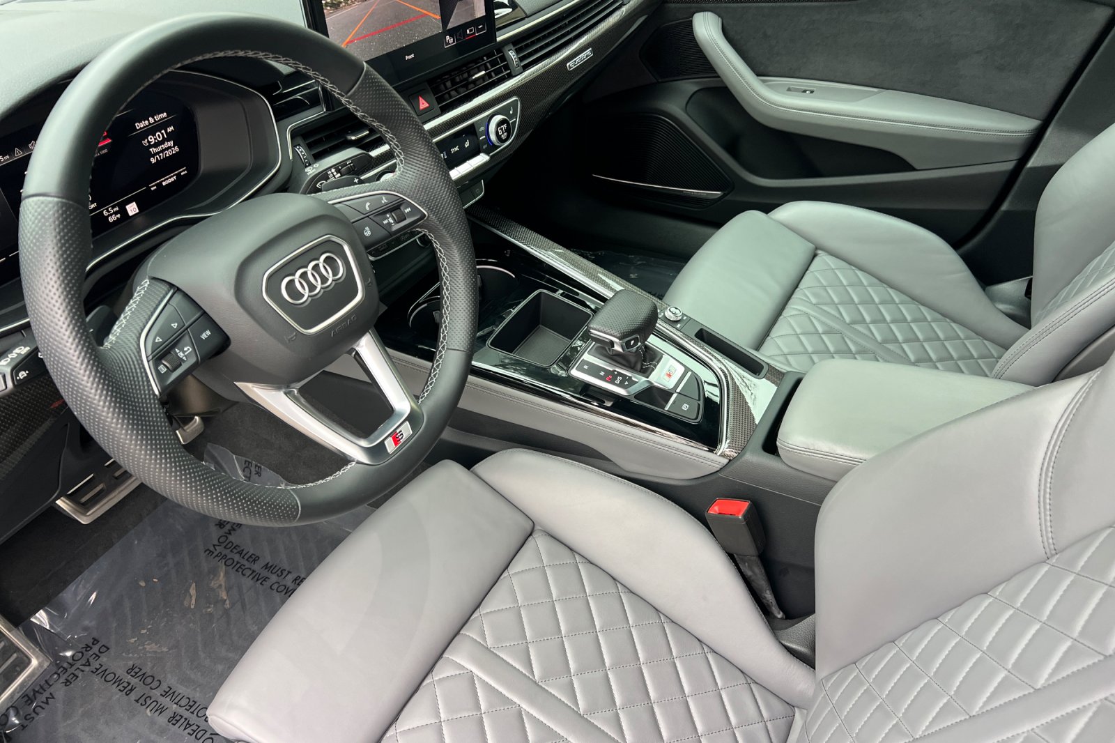 Used 2024  Audi 3.0T Prestige image 9