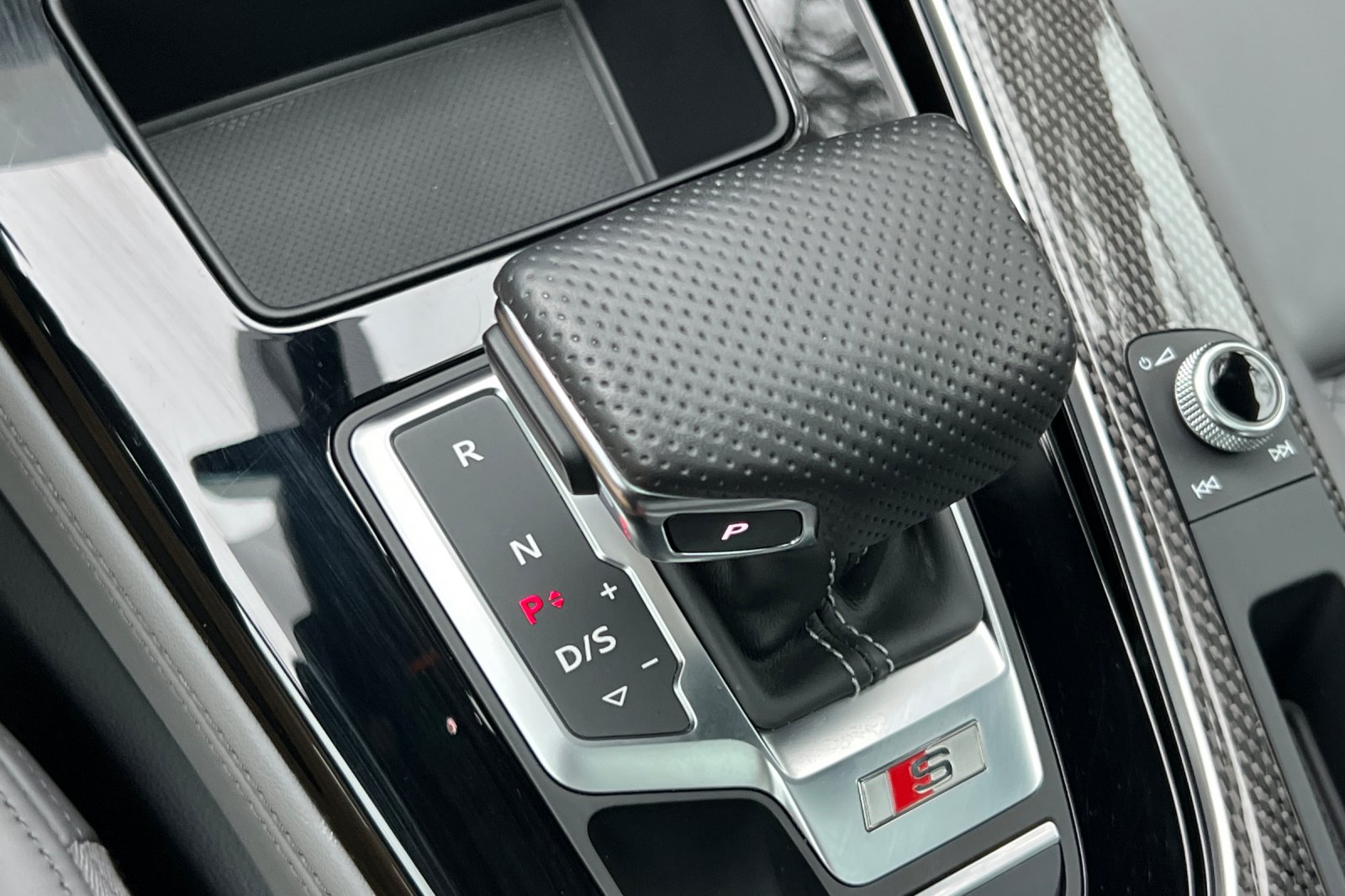 Used 2024  Audi 3.0T Prestige image 20