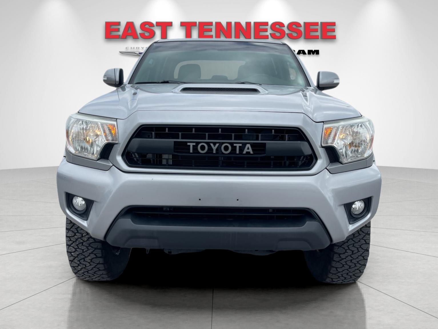Used 2015 Silver Toyota Base image 9