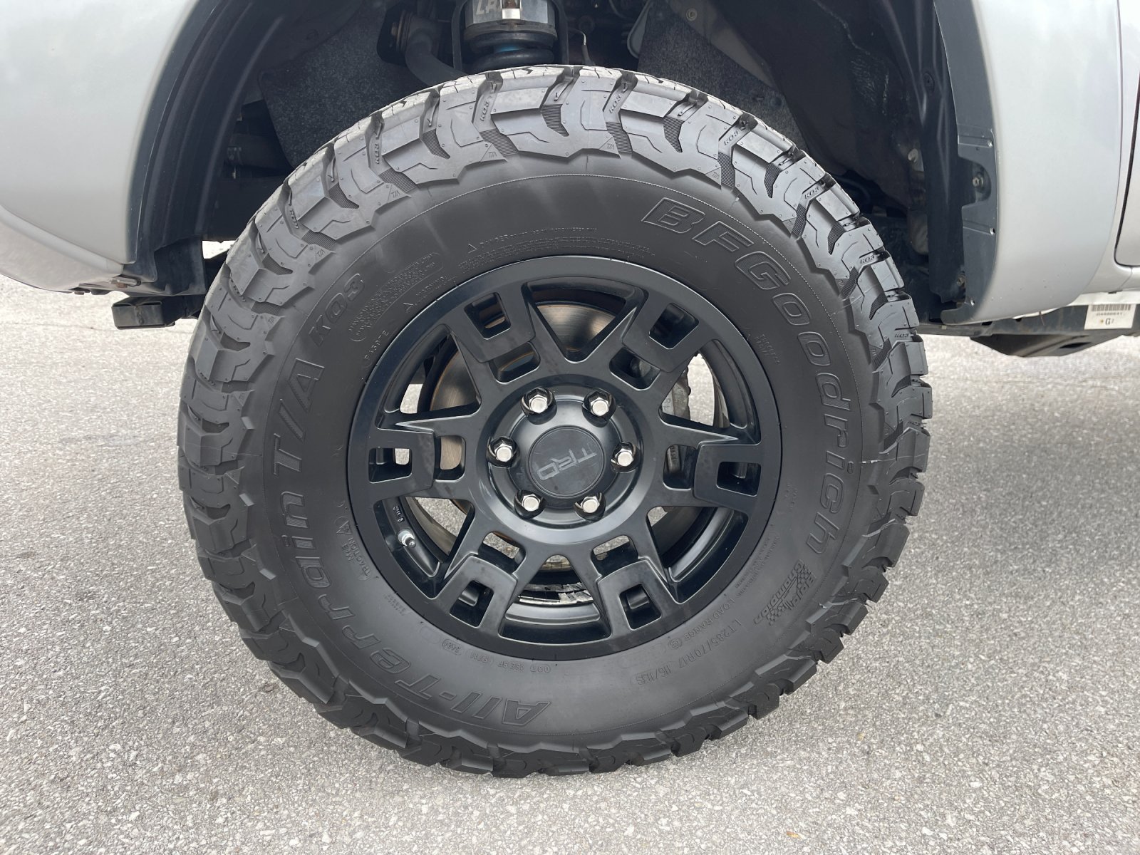 Used 2015 Silver Toyota Base image 30