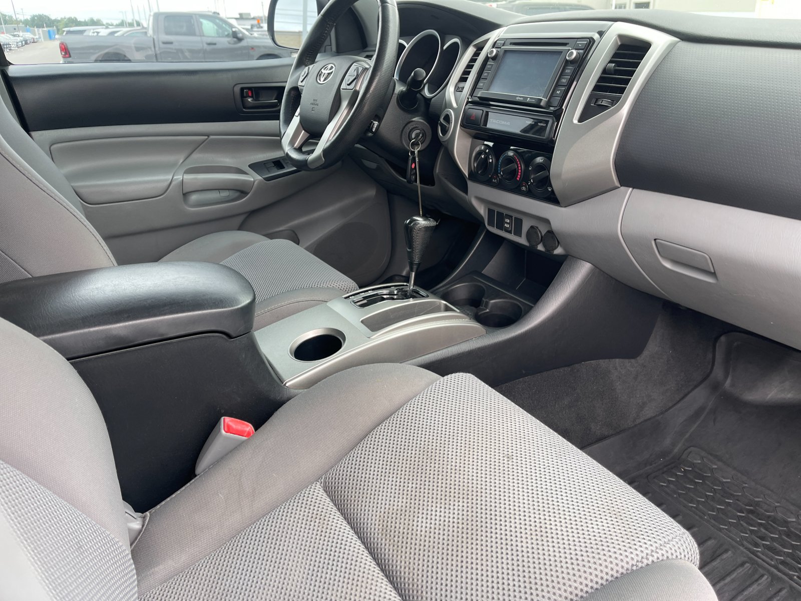 Used 2015 Silver Toyota Base image 17