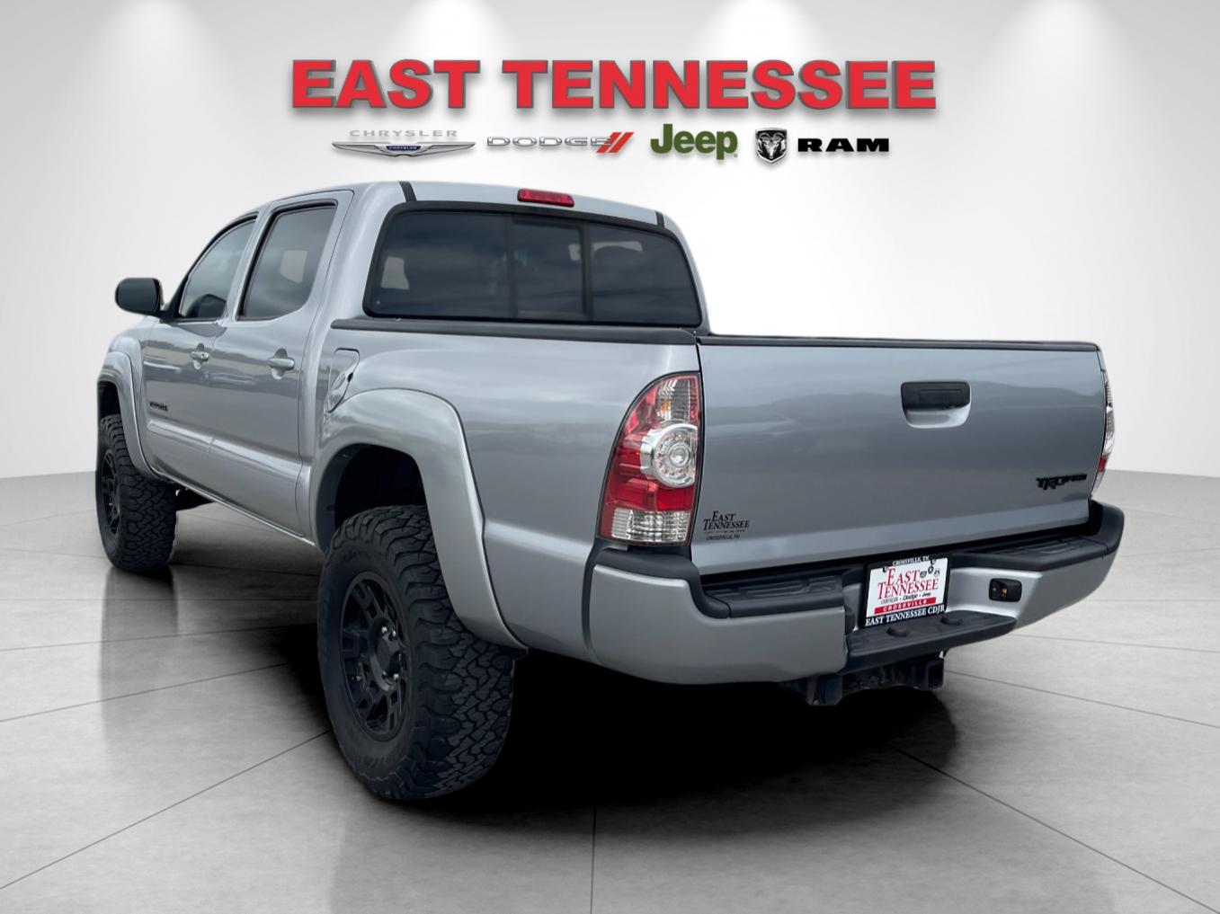 Used 2015 Silver Toyota Base image 5