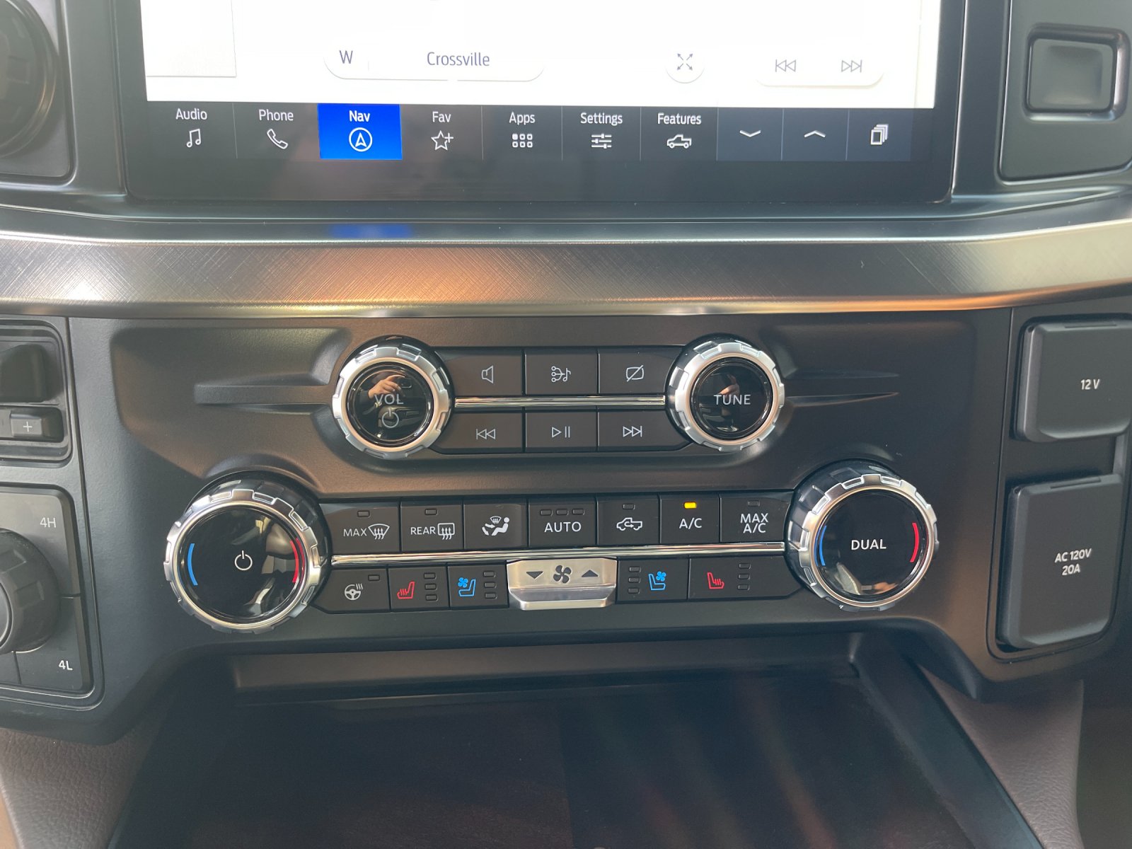 Used 2024 Brown Ford King Ranch image 23