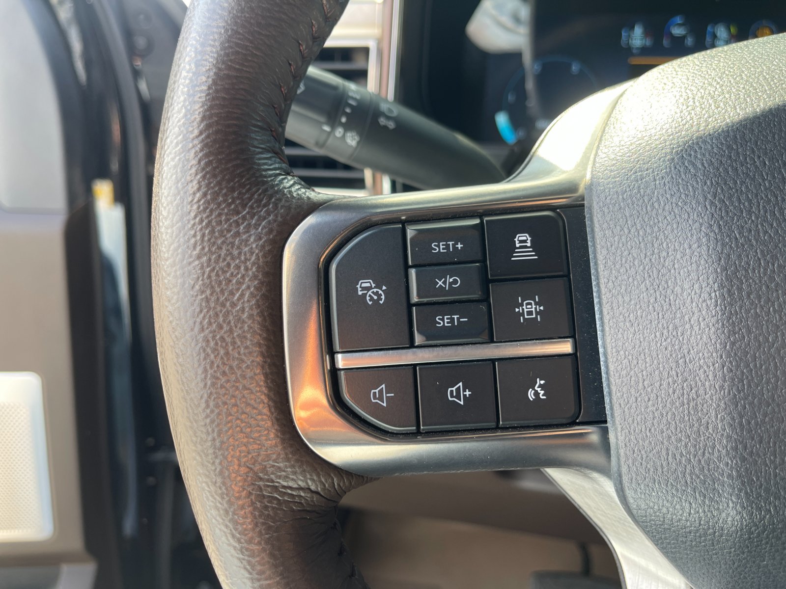 Used 2024 Brown Ford King Ranch image 27