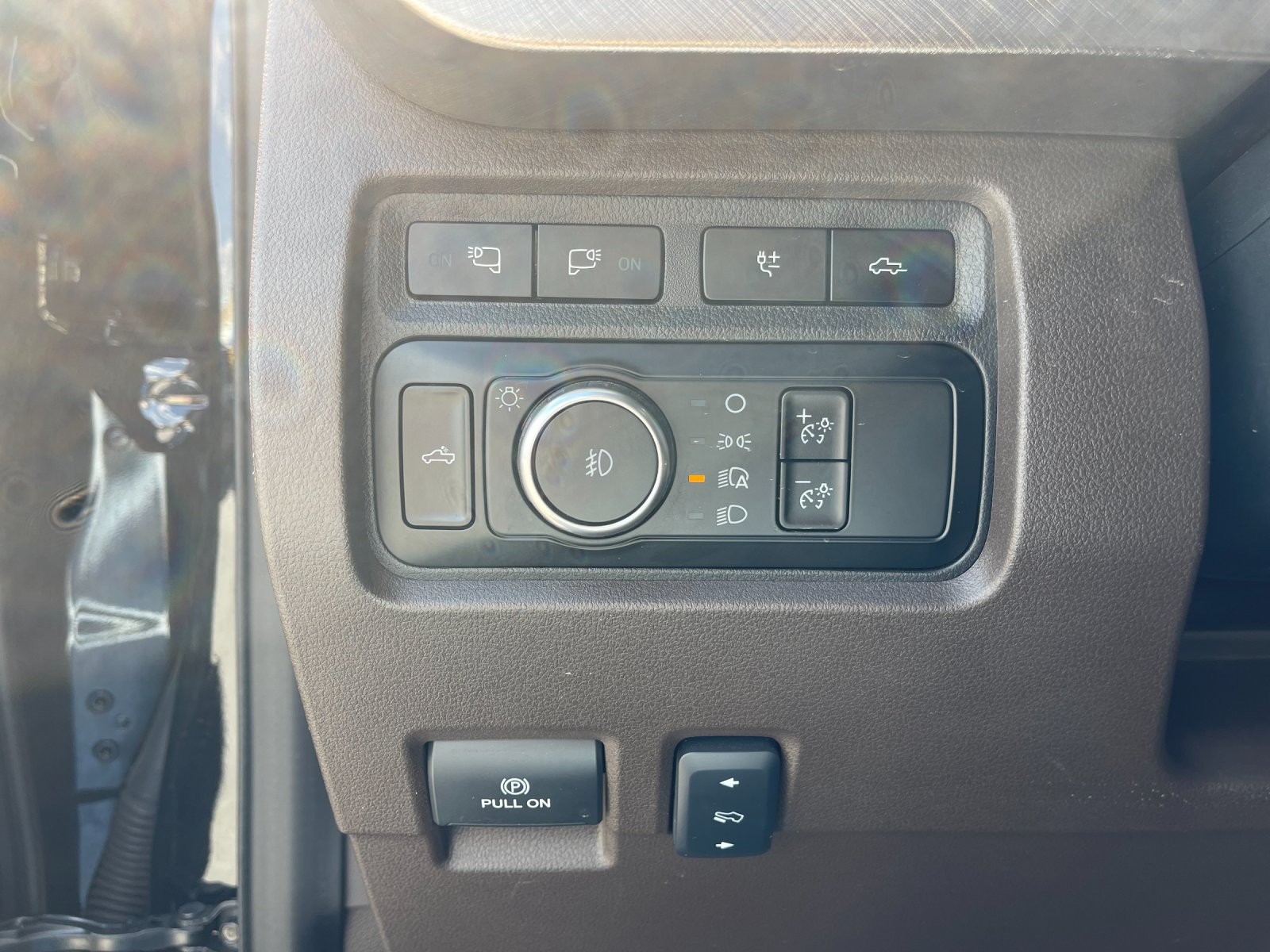 Used 2024 Brown Ford King Ranch image 31