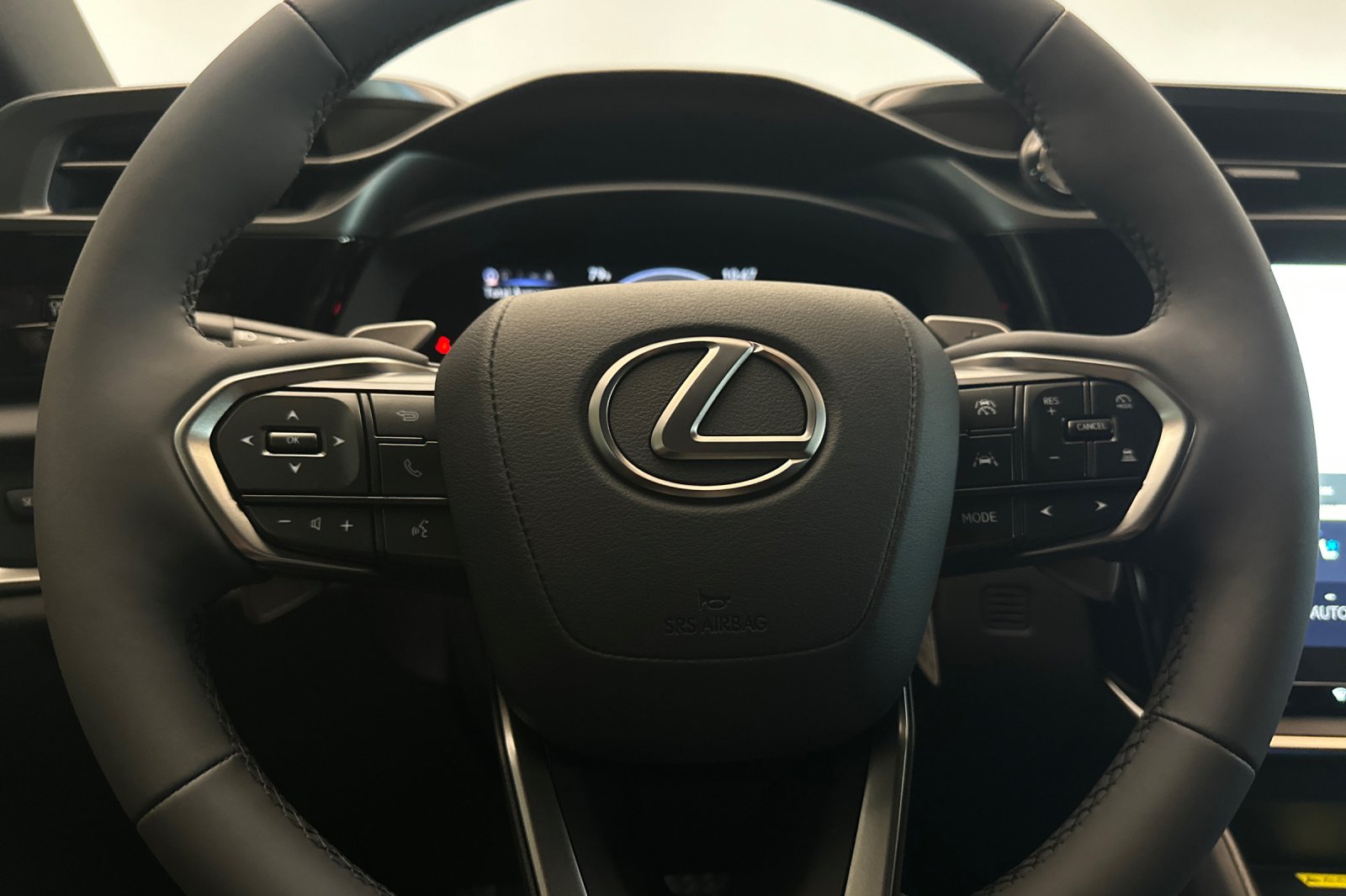 New 2026 Cloudburst Gray Lexus  350e image 23