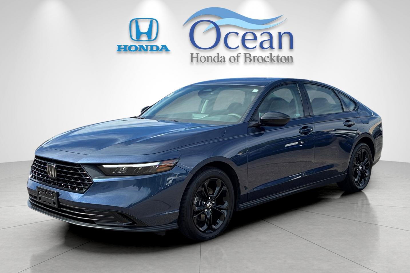 Used 2025 Canyon River Blue Met Honda SE image 7