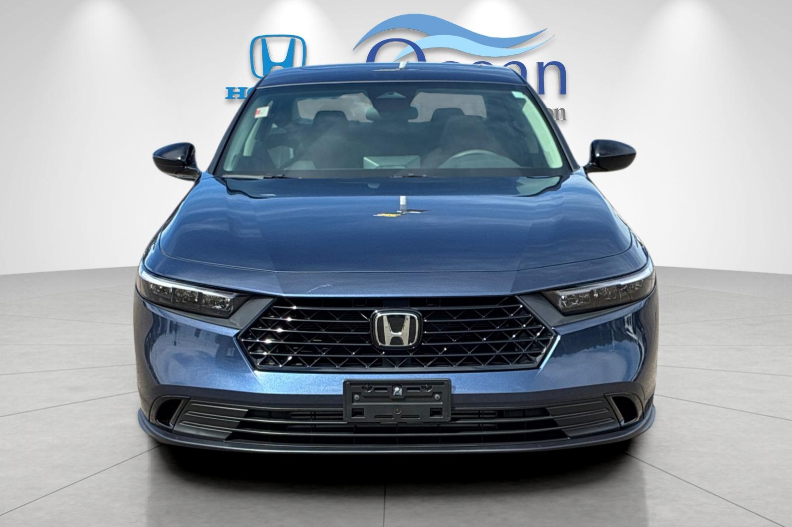 Used 2025 Canyon River Blue Met Honda SE image 8