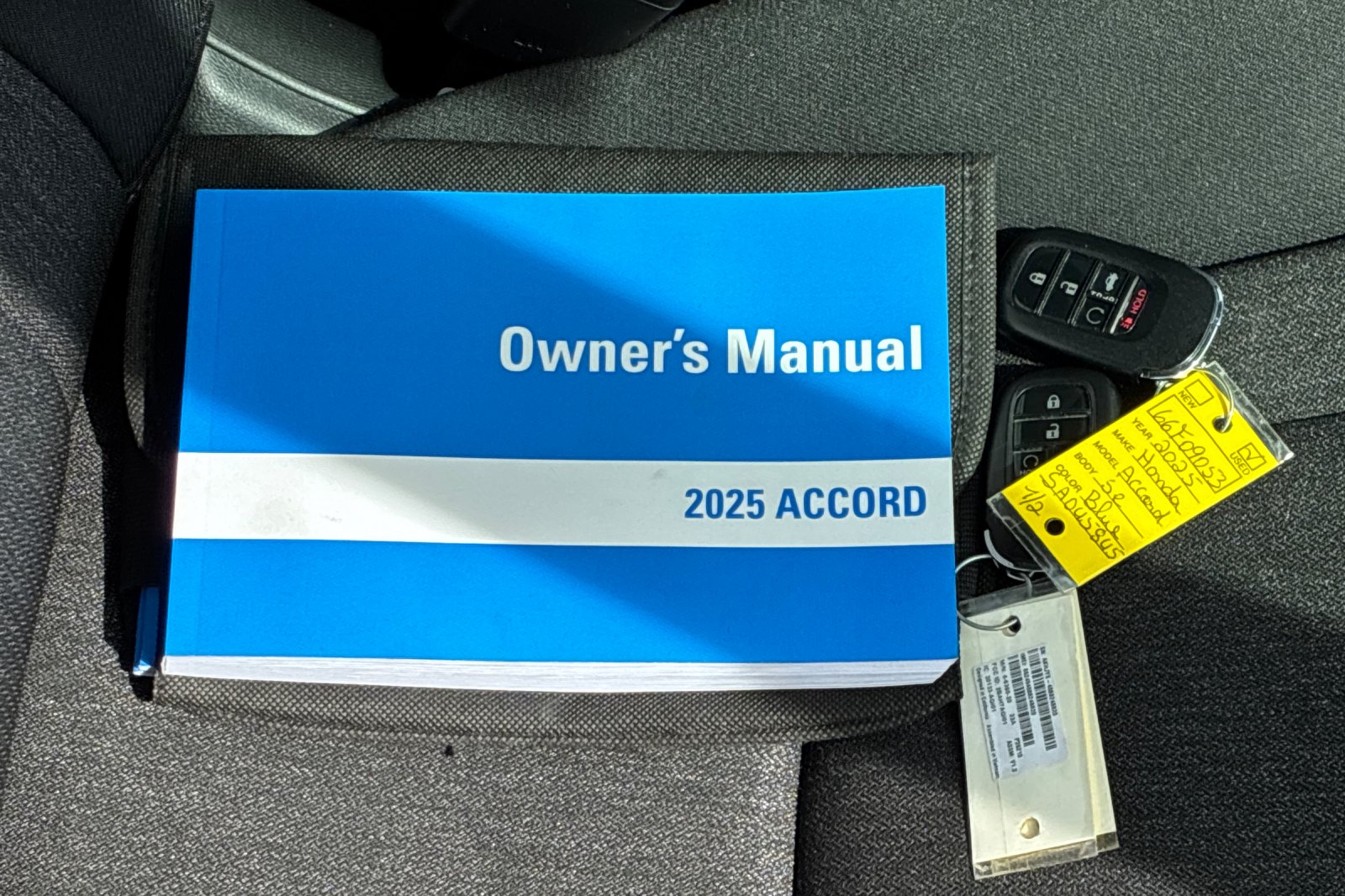 Used 2025 Canyon River Blue Met Honda SE image 14