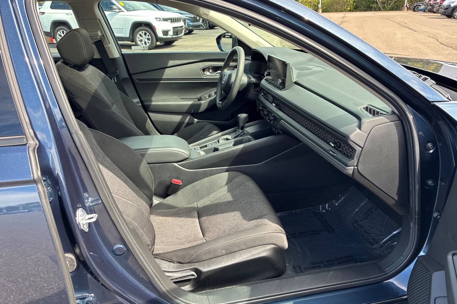 Used 2025 Canyon River Blue Met Honda SE image 21