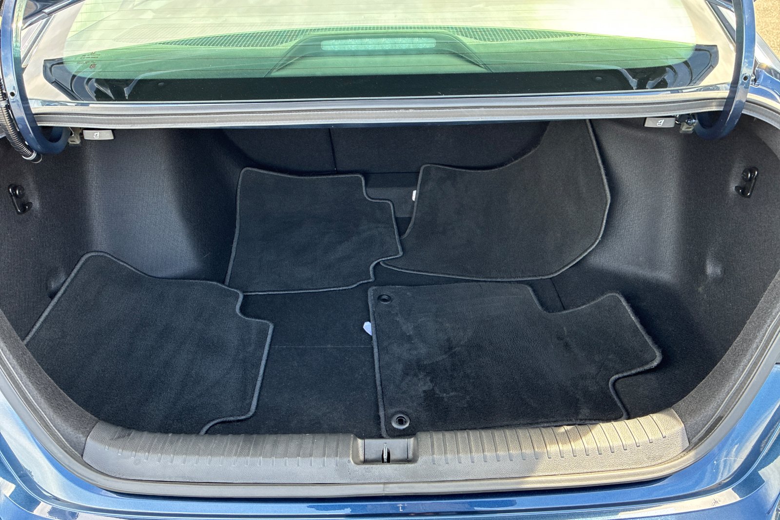 Used 2025 Canyon River Blue Met Honda SE image 20