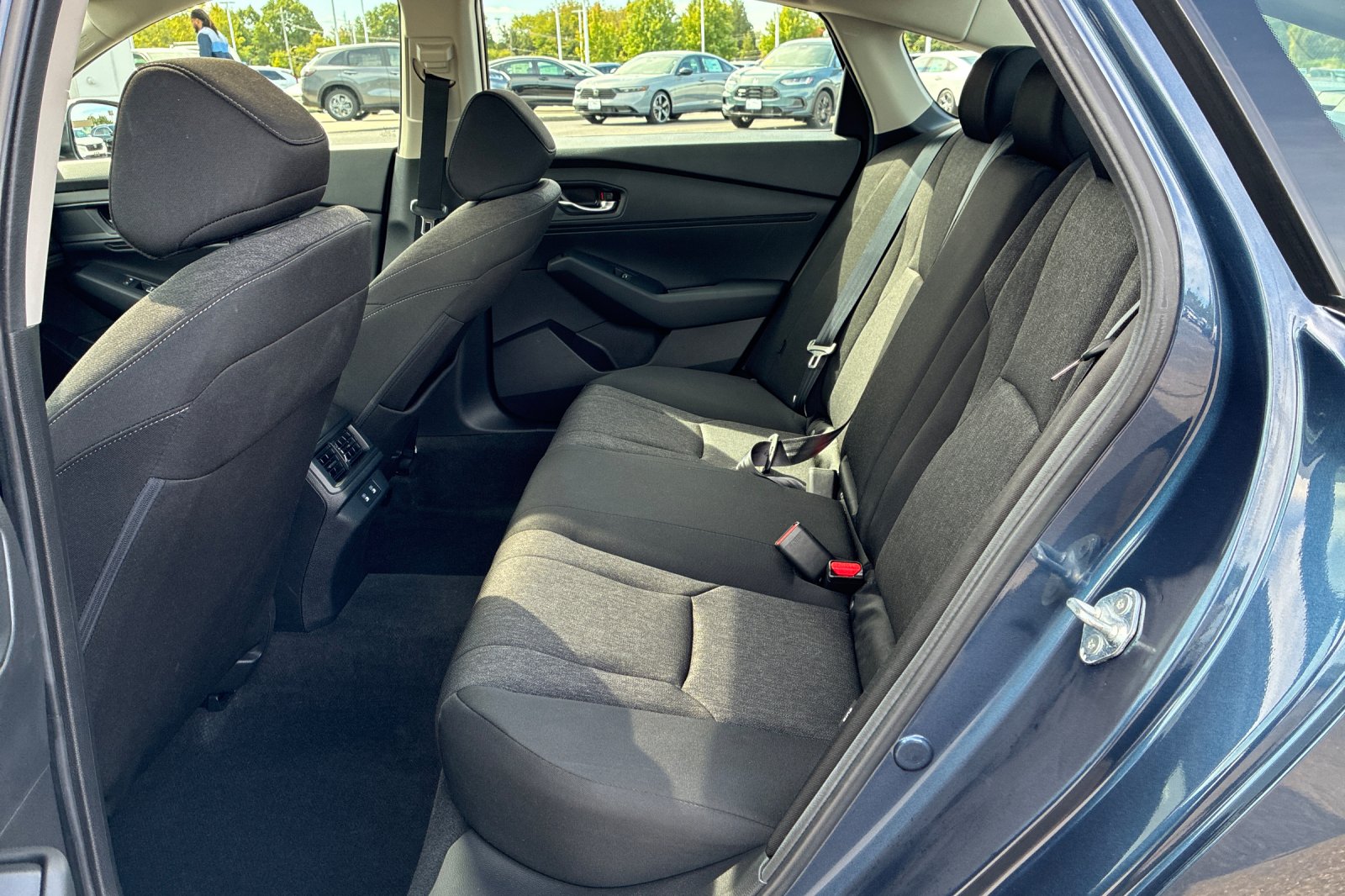 Used 2025 Canyon River Blue Met Honda SE image 15