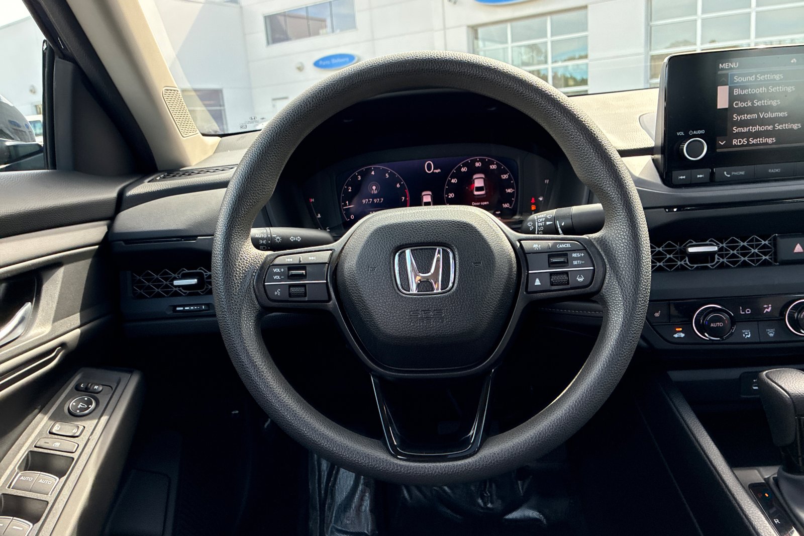 Used 2025 Canyon River Blue Met Honda SE image 30