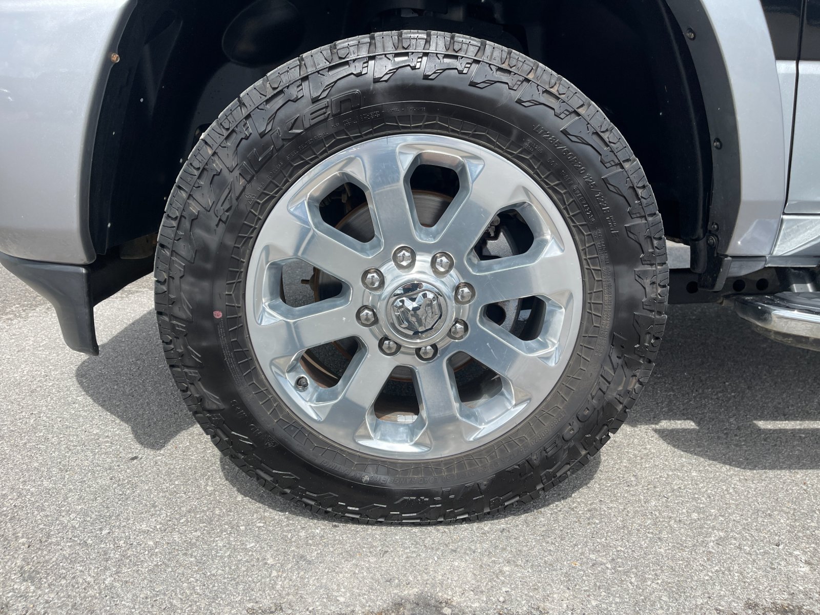 Used 2020 Black Ram Laramie image 32