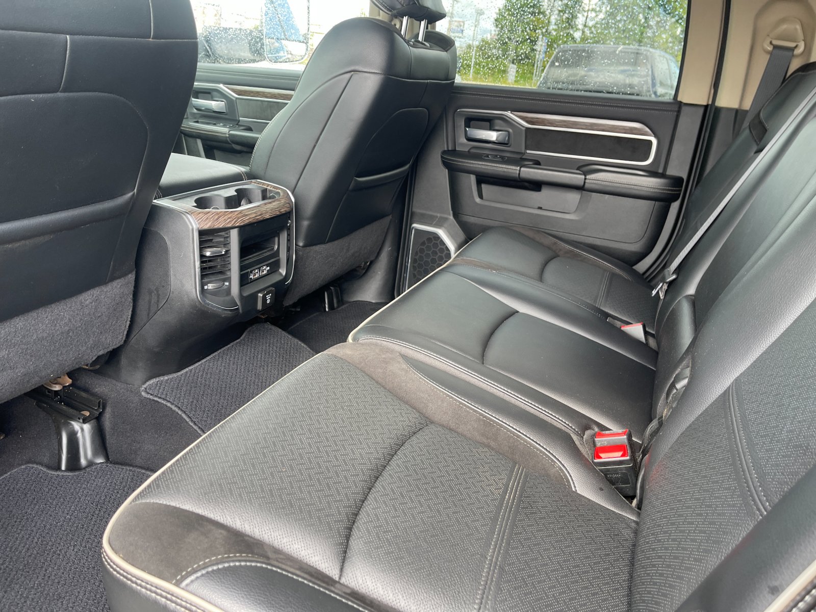 Used 2020 Black Ram Laramie image 13