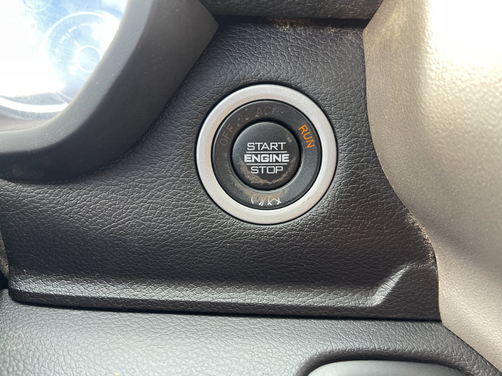 Used 2020 Black Ram Laramie image 25