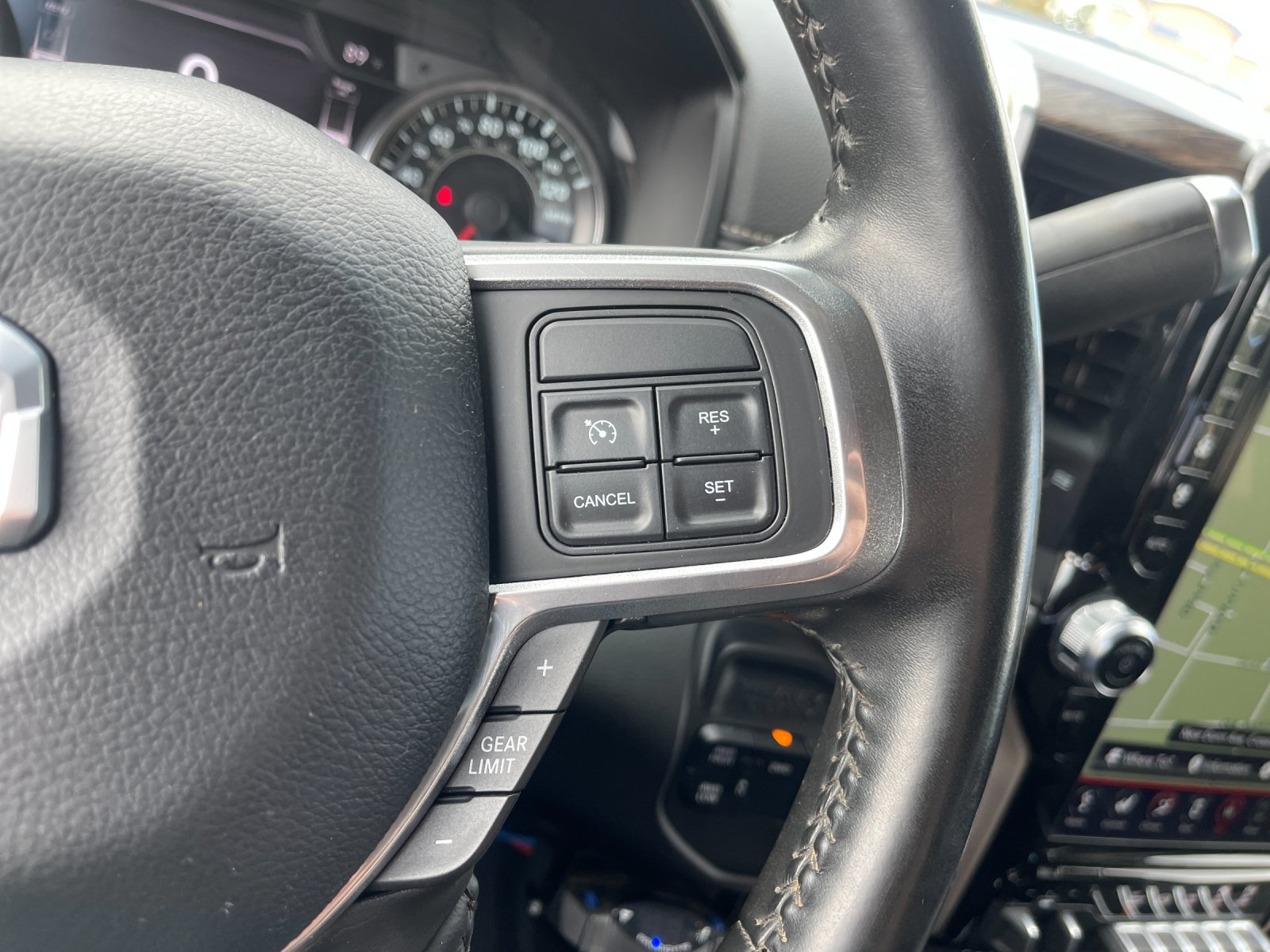 Used 2020 Black Ram Laramie image 28
