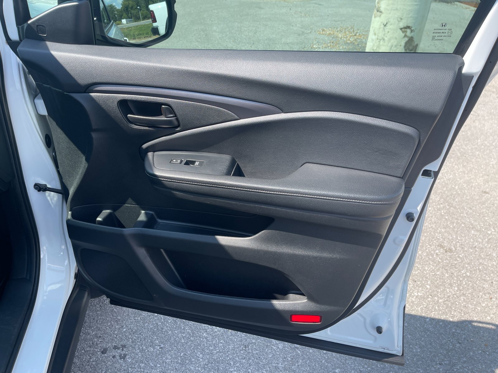 Used 2022 White Honda EX-L image 20
