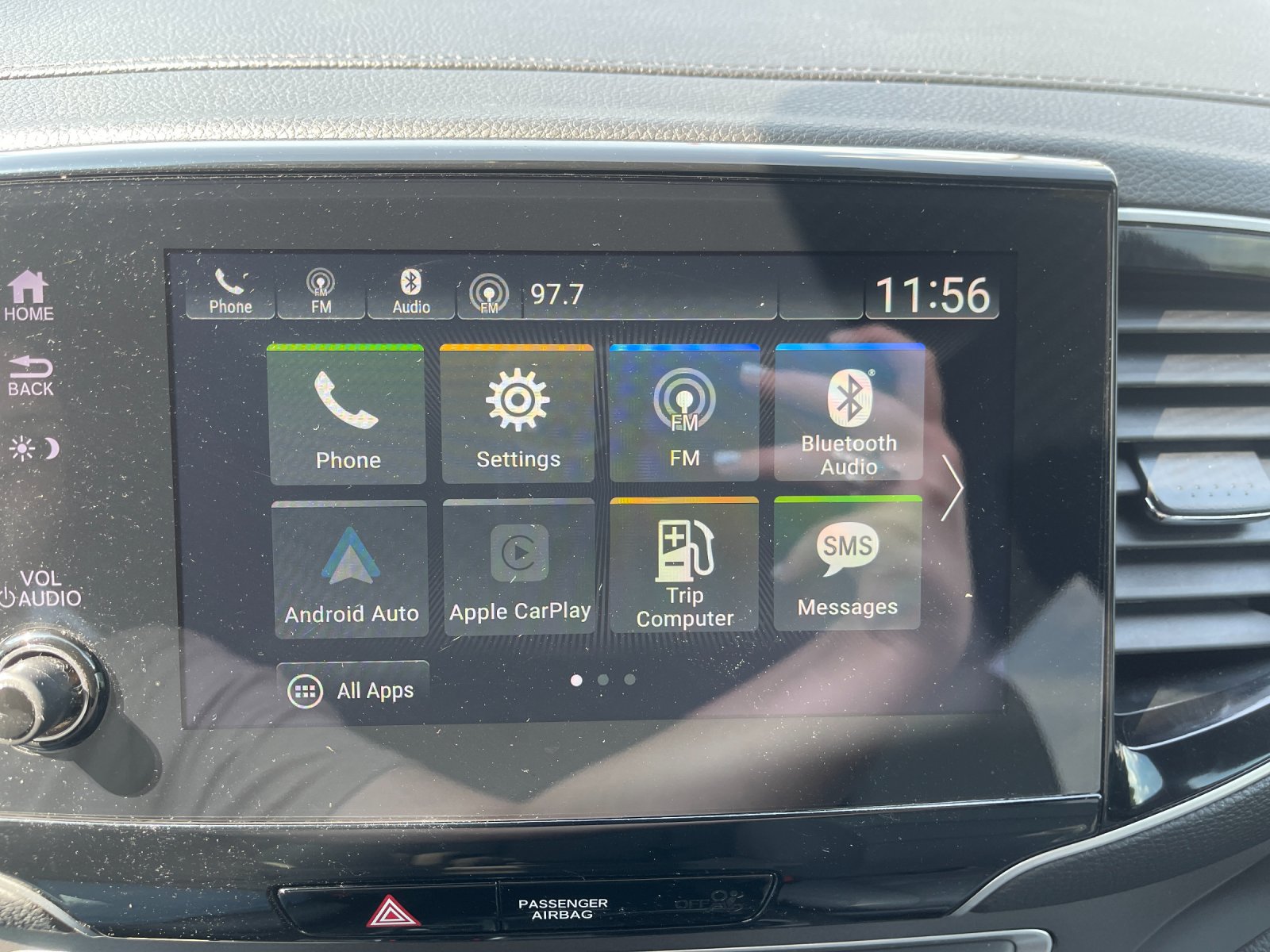 Used 2022 White Honda EX-L image 21