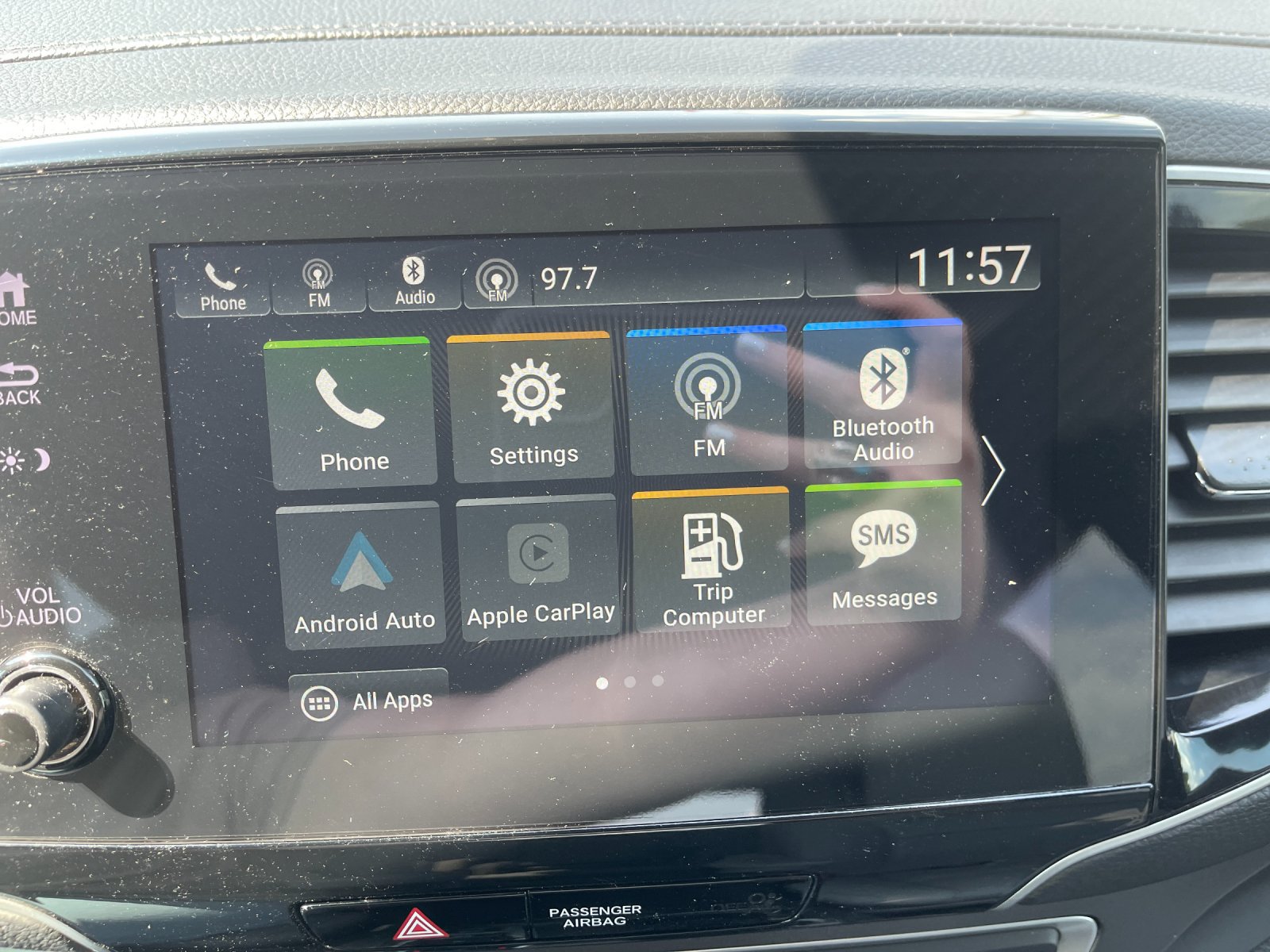 Used 2022 White Honda EX-L image 22