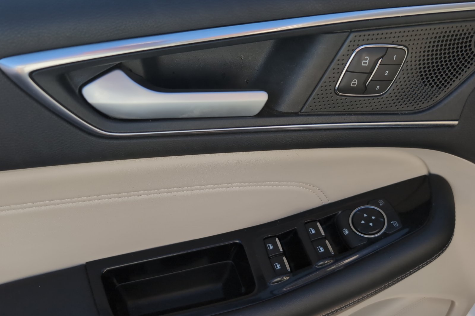 Used 2020 White Ford Titanium image 12