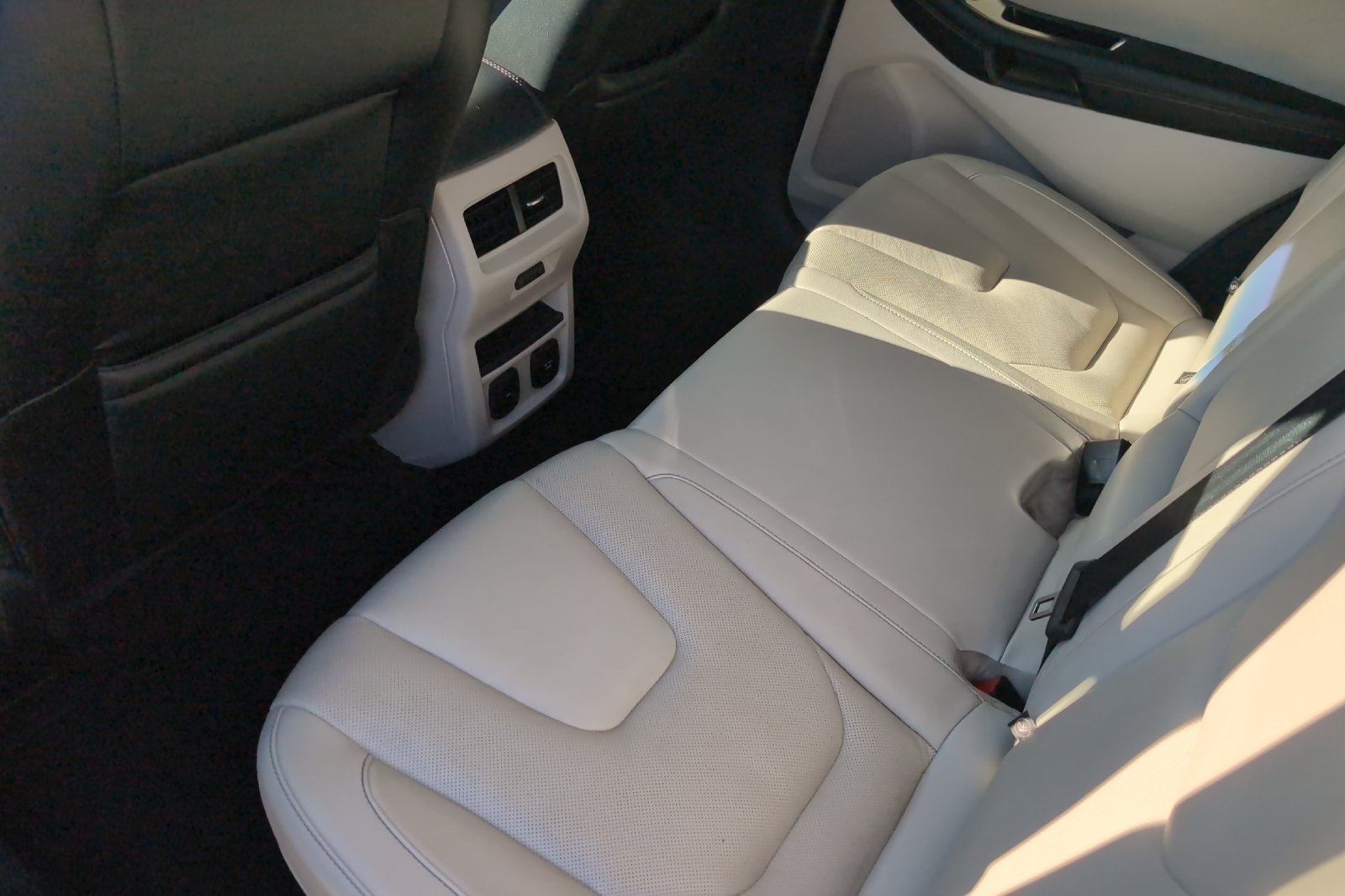 Used 2020 White Ford Titanium image 13