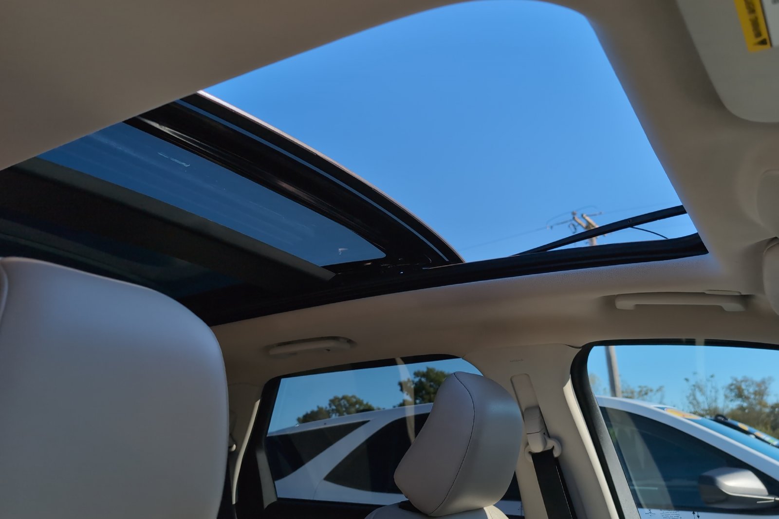 Used 2020 White Ford Titanium image 18