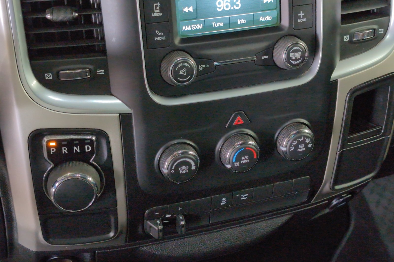 Used 2019 Silver Ram SLT image 21