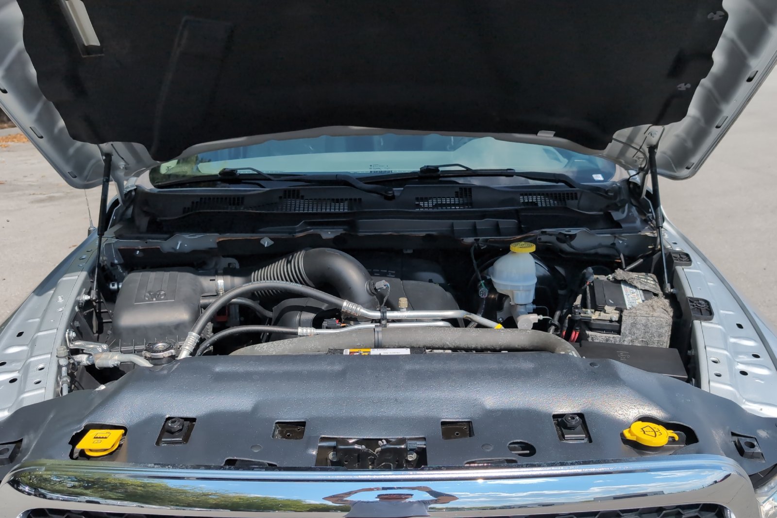 Used 2019 Silver Ram SLT image 28