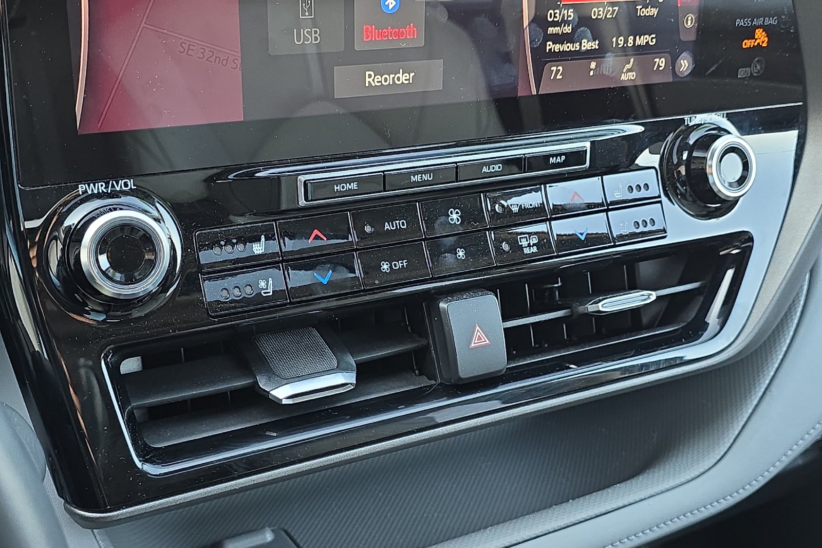 Used 2022  Toyota Limited image 19