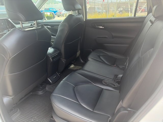 Used 2021 White Toyota XLE image 14
