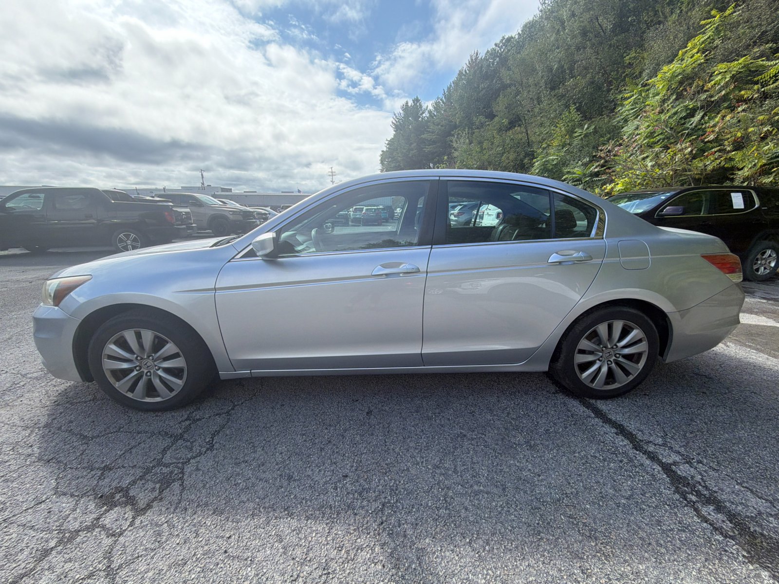 Used 2012 Alabaster Silver Metallic Honda EX image 2